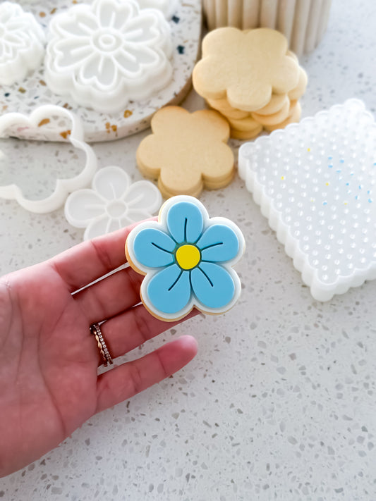 How to Get Sharp Edges on Fondant Cookies & Cakes – Pro Decorating Techniques