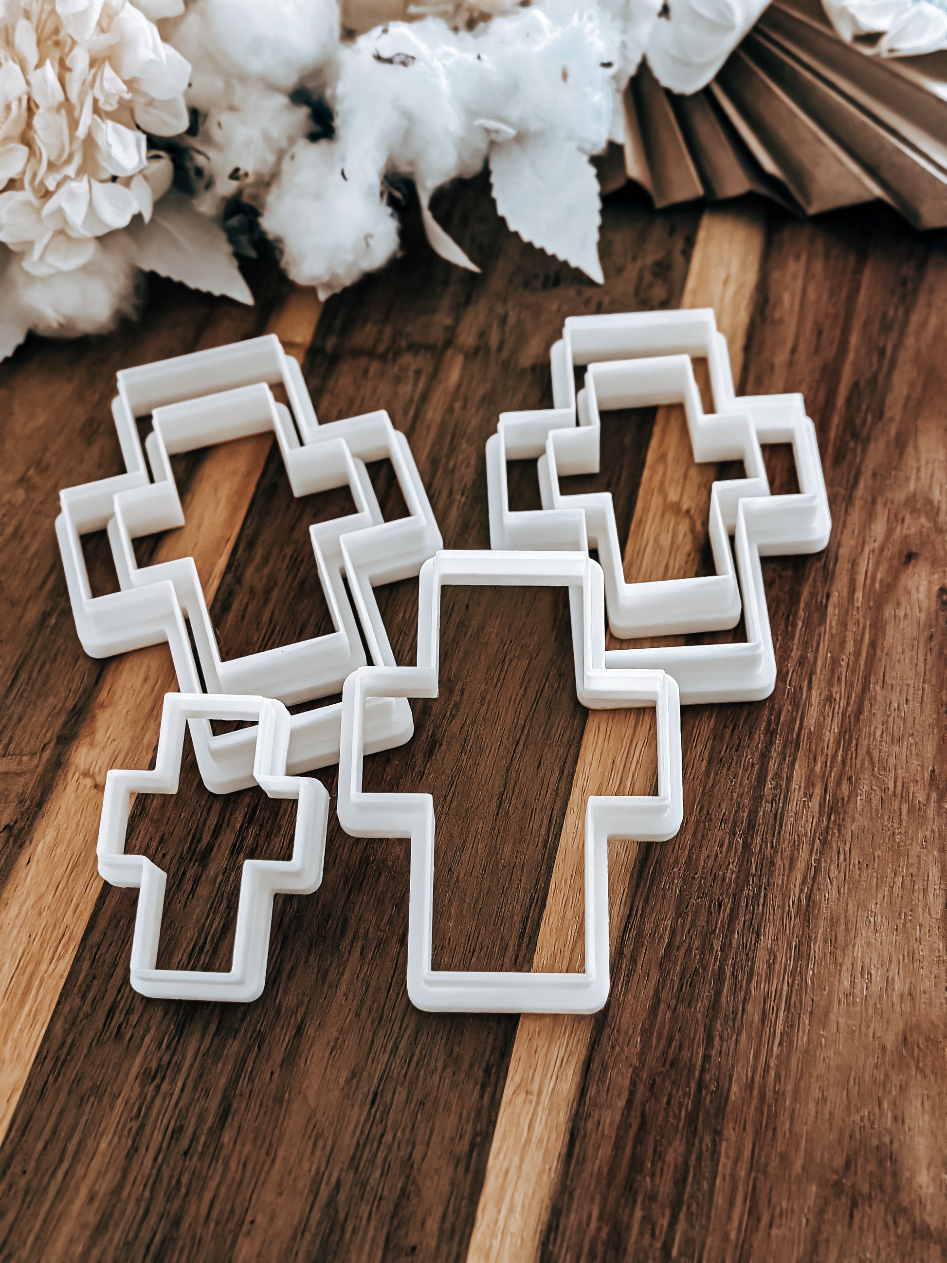Bold Religious Cross Cookie Cutter – Perfect for Fondant, Sugar Cookies & Baking