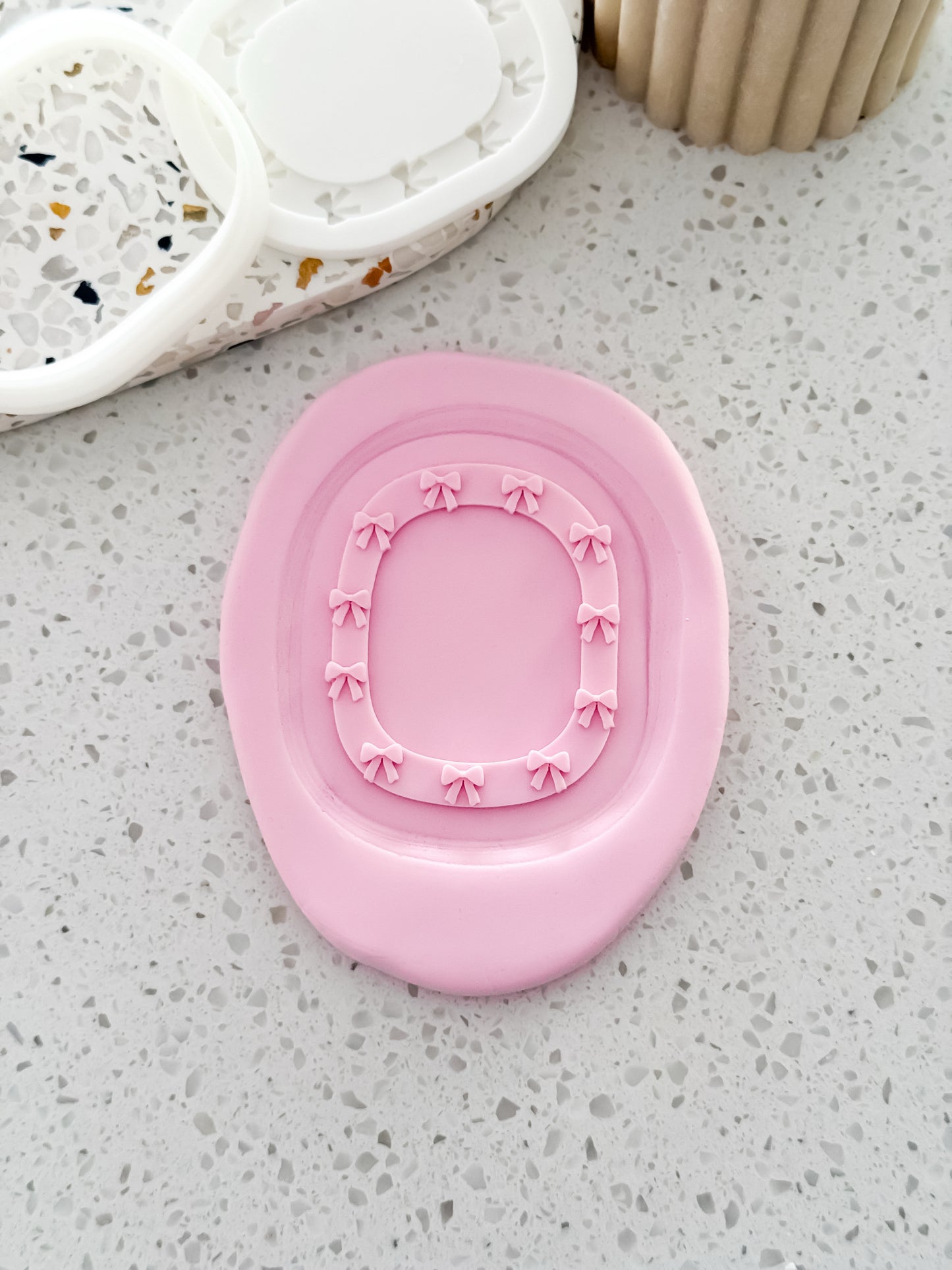 Oval Frame With Bows Stamp & Cutter - Perfect for Fondant & Sugar Cookies
