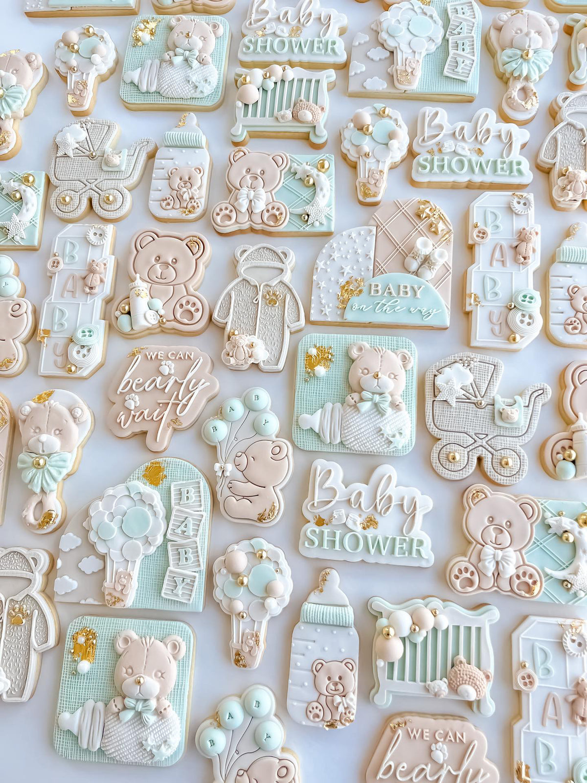 Bear In Hot Air Ballon - Cookie Stamp & Cutter - Ideal for Fondant & Sugar Cookies