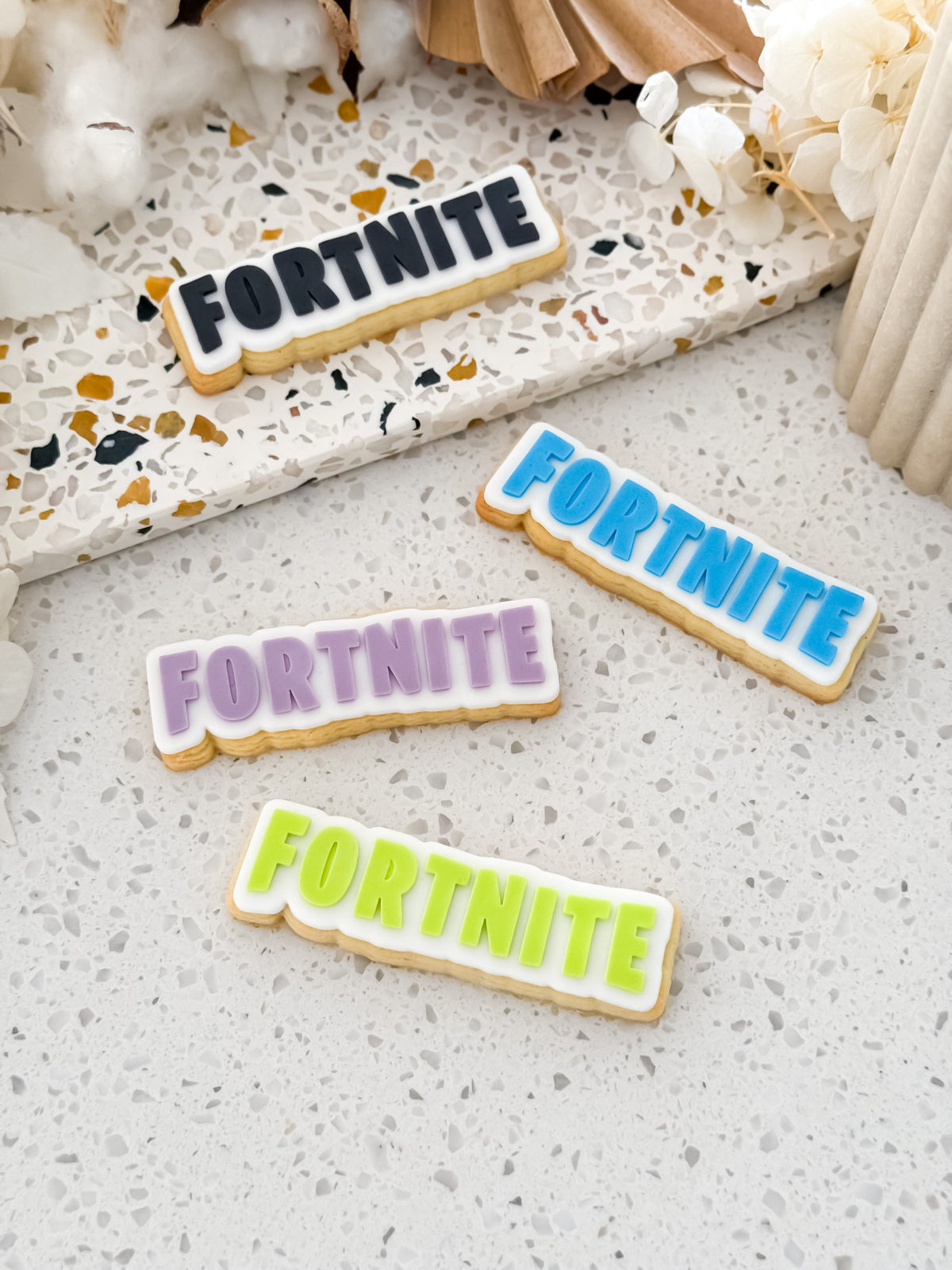 Battle Royale Script Stamp & Cutter - Perfect for Fondant & Sugar Cookies
