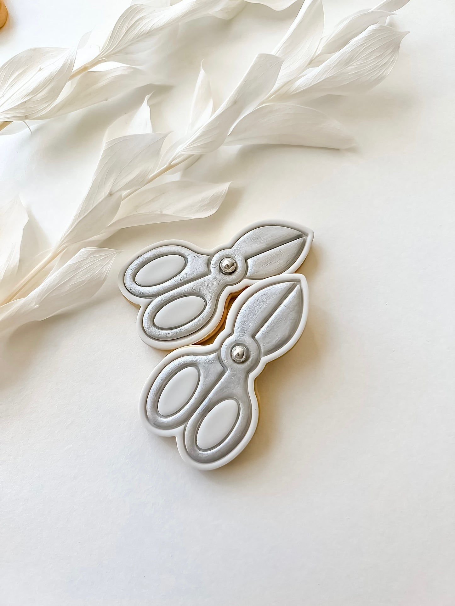Sewing Scissors - Cookie Stamp & Cutter - Perfect for Fondant & Sugar Cookies