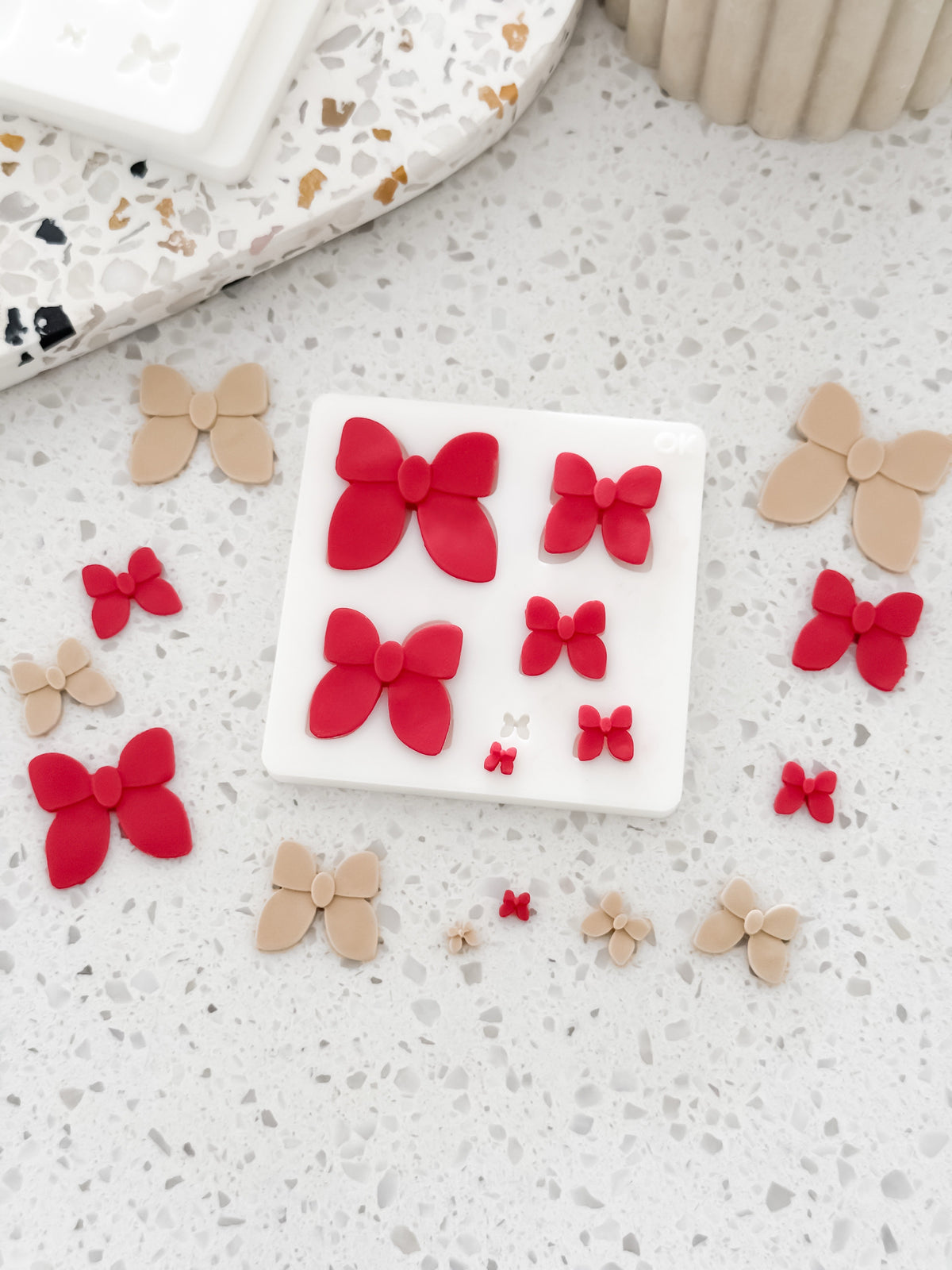 Classic Bow Finger Press mould for cookie and cupcake decorating