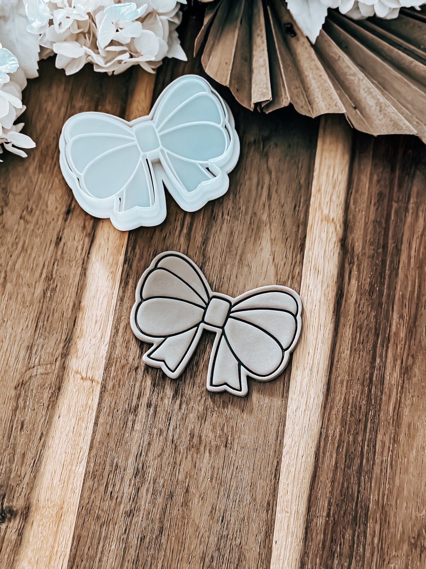 Elegant Bow - Cookie Stamp and Cutter - Fondant & Sugar Cookies