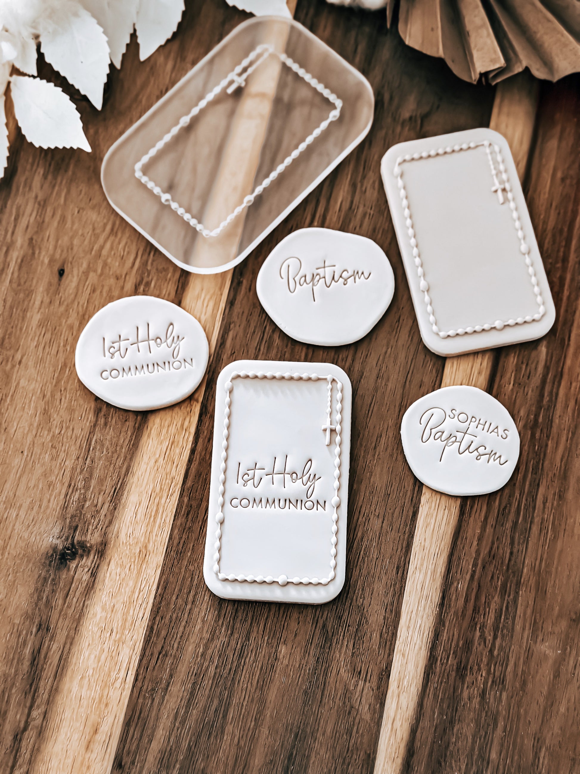 Rosary Border 'UP' RANGE Stamp and Cutter – Perfect for Fondant, Sugar Cookies & Baking