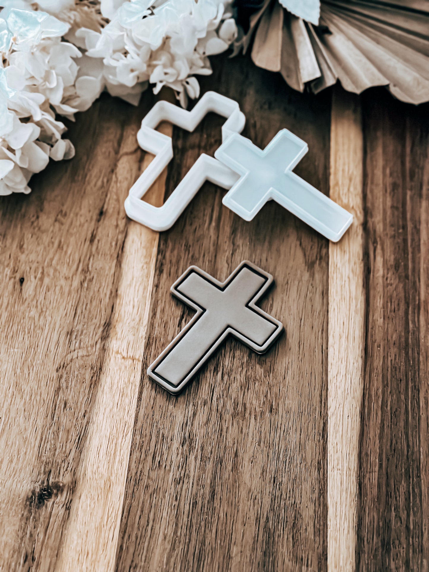 Straight Cross Stamp and Cutter - Ideal for Fondant & Sugar Cookies