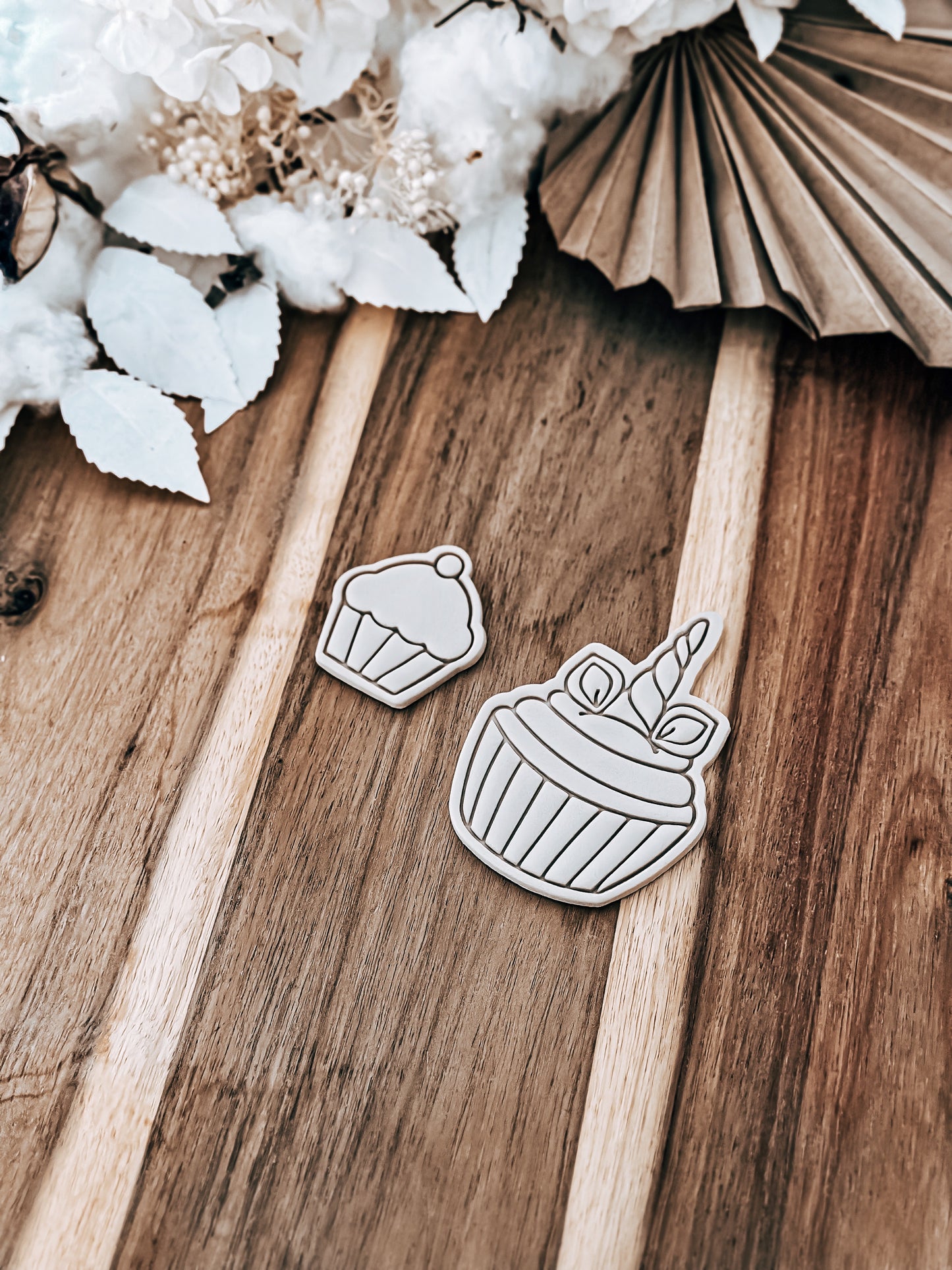Unicorn Cupcake design stamped in fondant, view 3