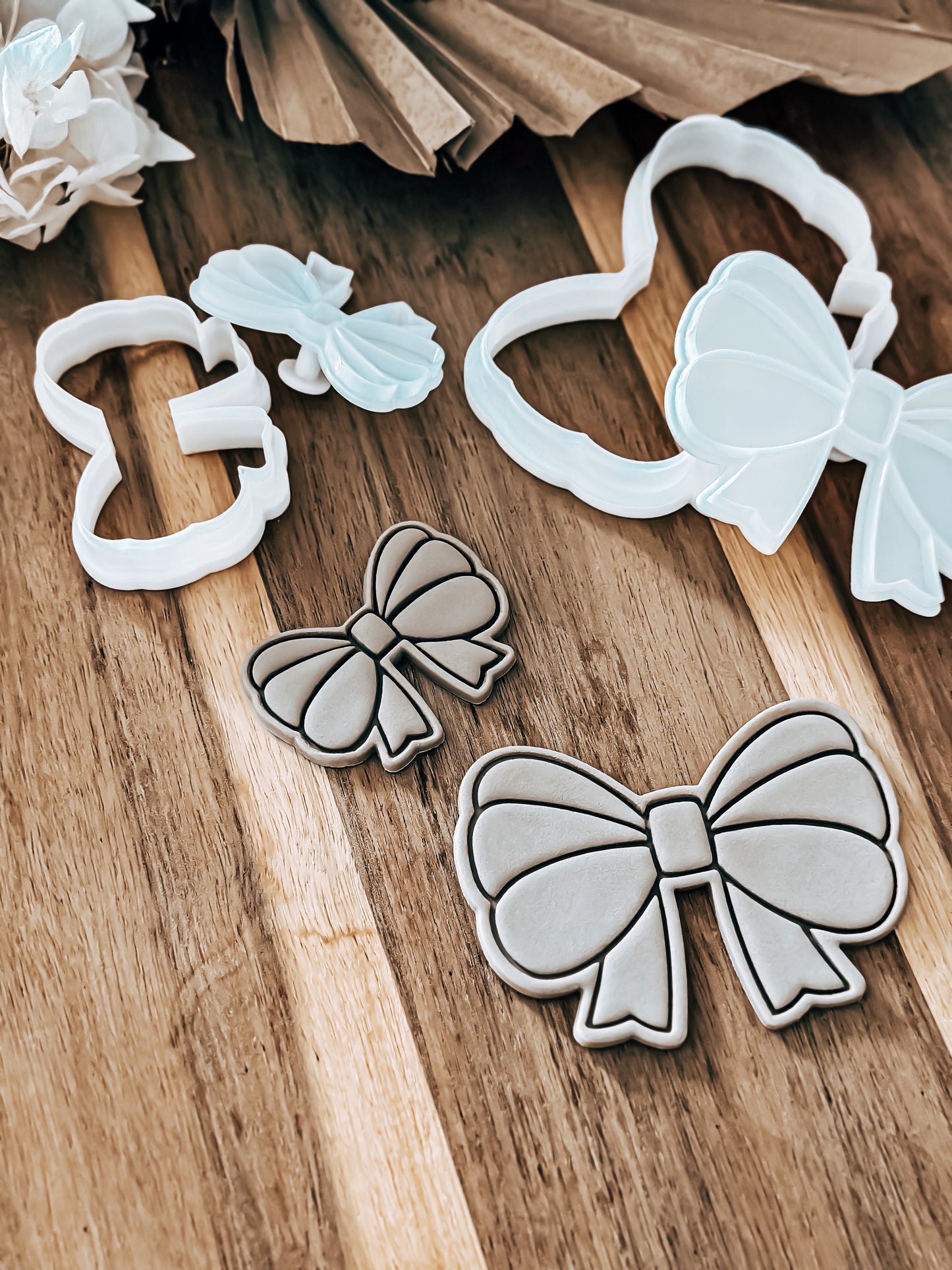 Mini Elegant Bow - Cookie Stamp and Cutter - Fondant & Sugar Cookies