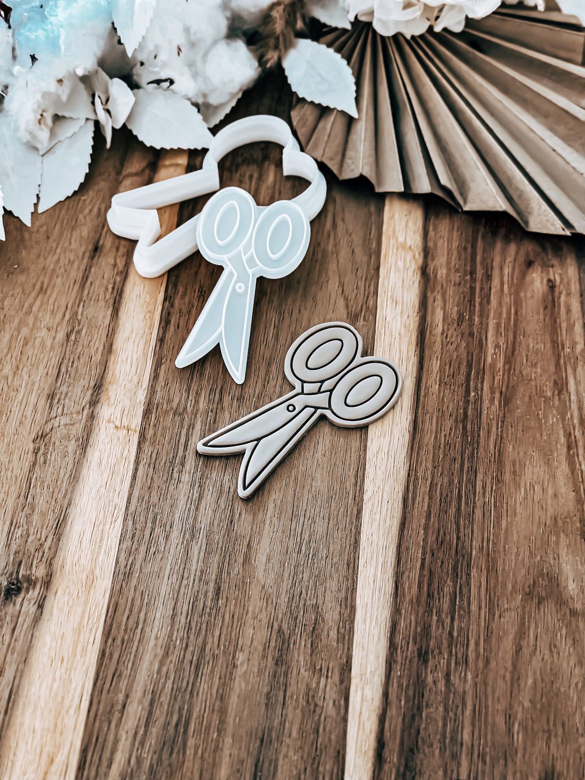 School Scissors Stamp & Cutter - Perfect for Fondant & Sugar Cookies