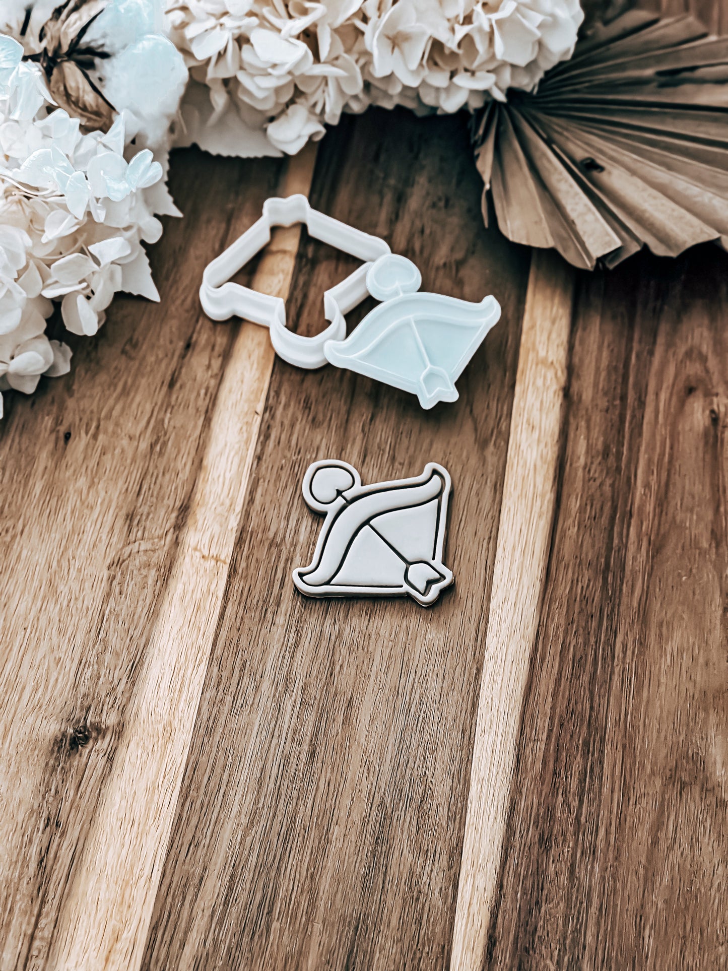 Mini Love Bow - Cookie Stamp and Cutter - Ideal for Fondant & Sugar Cookies