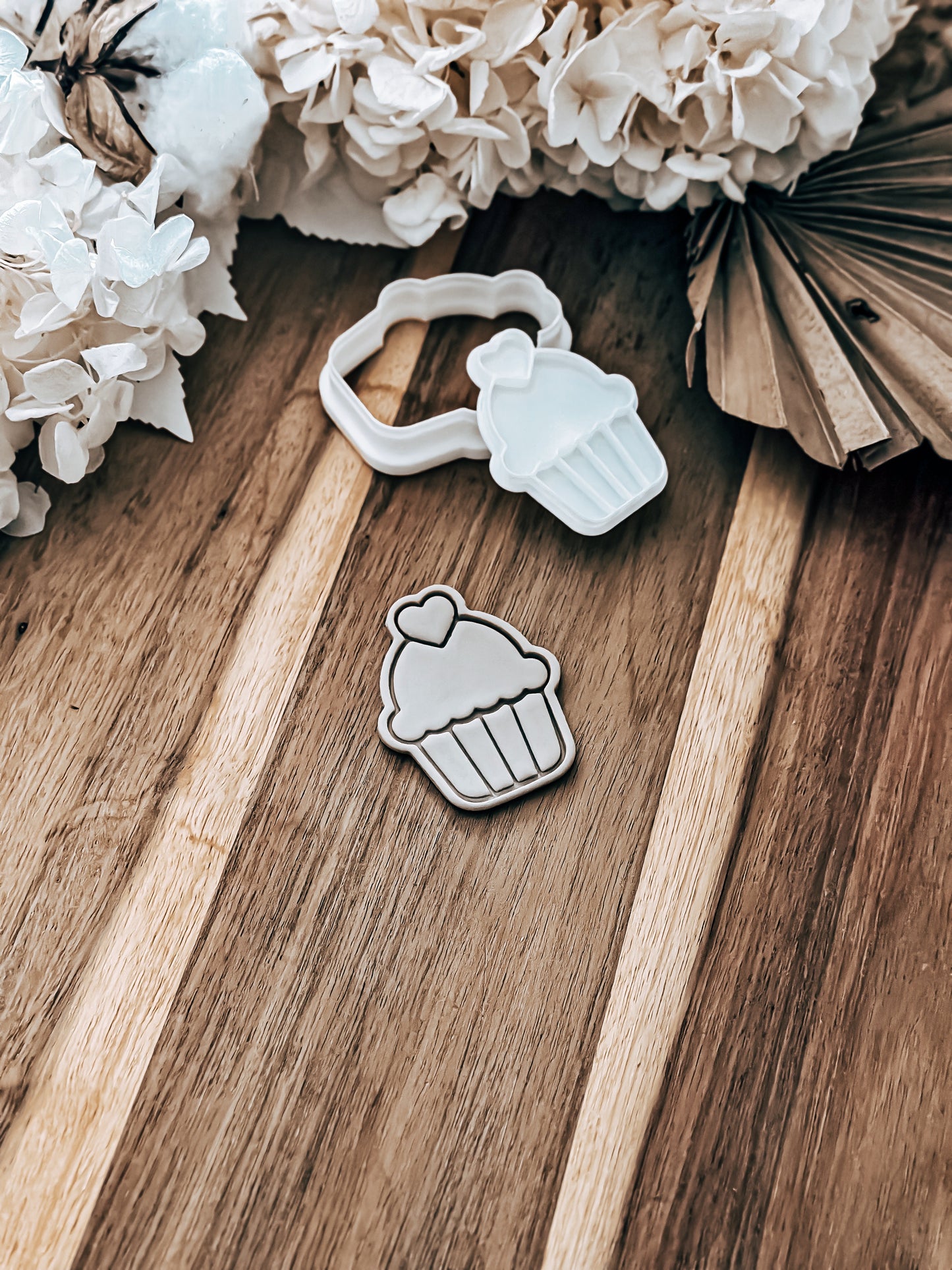 Mini Love Cupcake - Cookie Stamp and Cutter - Ideal for Fondant & Sugar Cookies