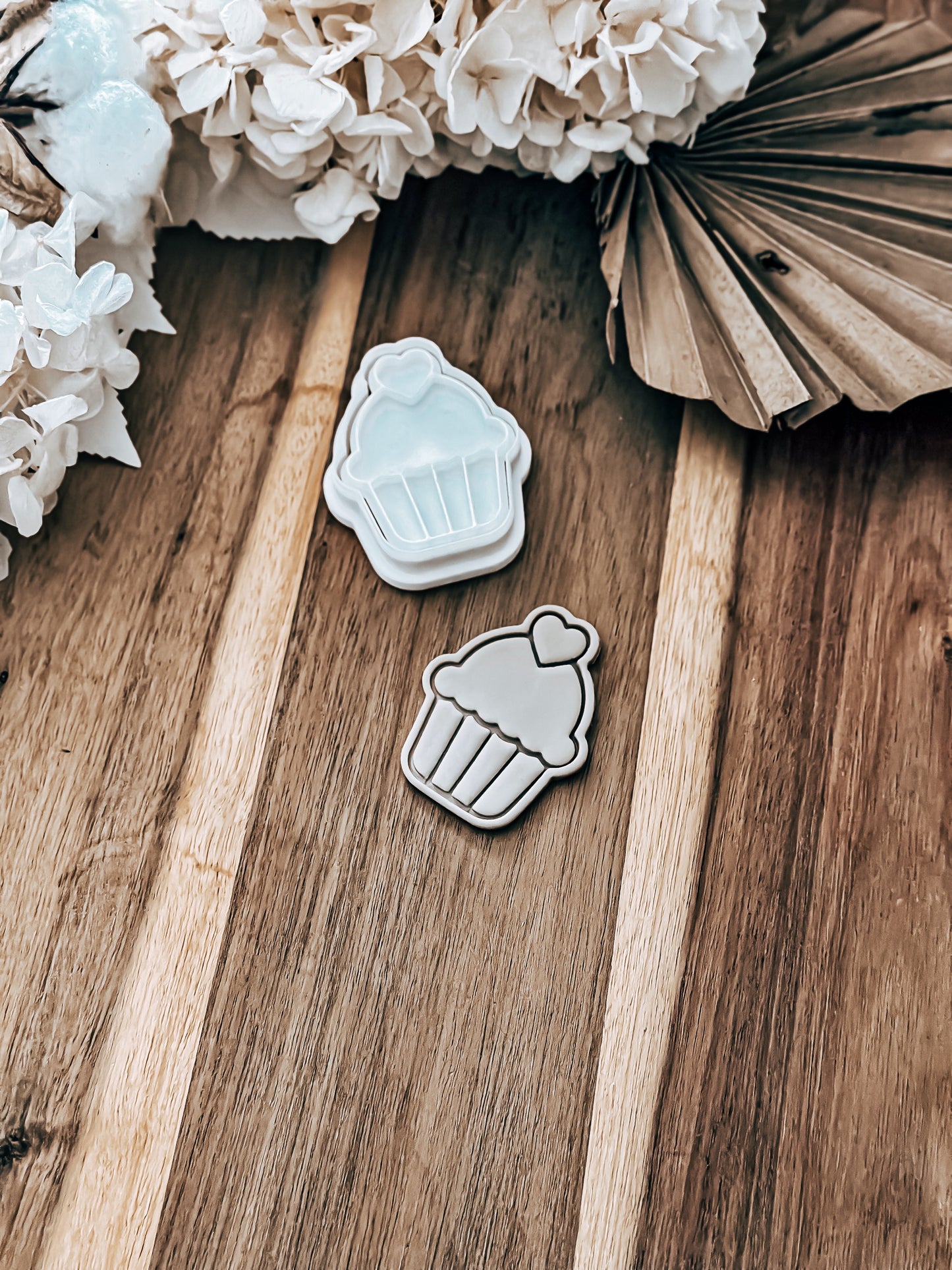 Mini Love Cupcake - Cookie Stamp and Cutter - Ideal for Fondant & Sugar Cookies