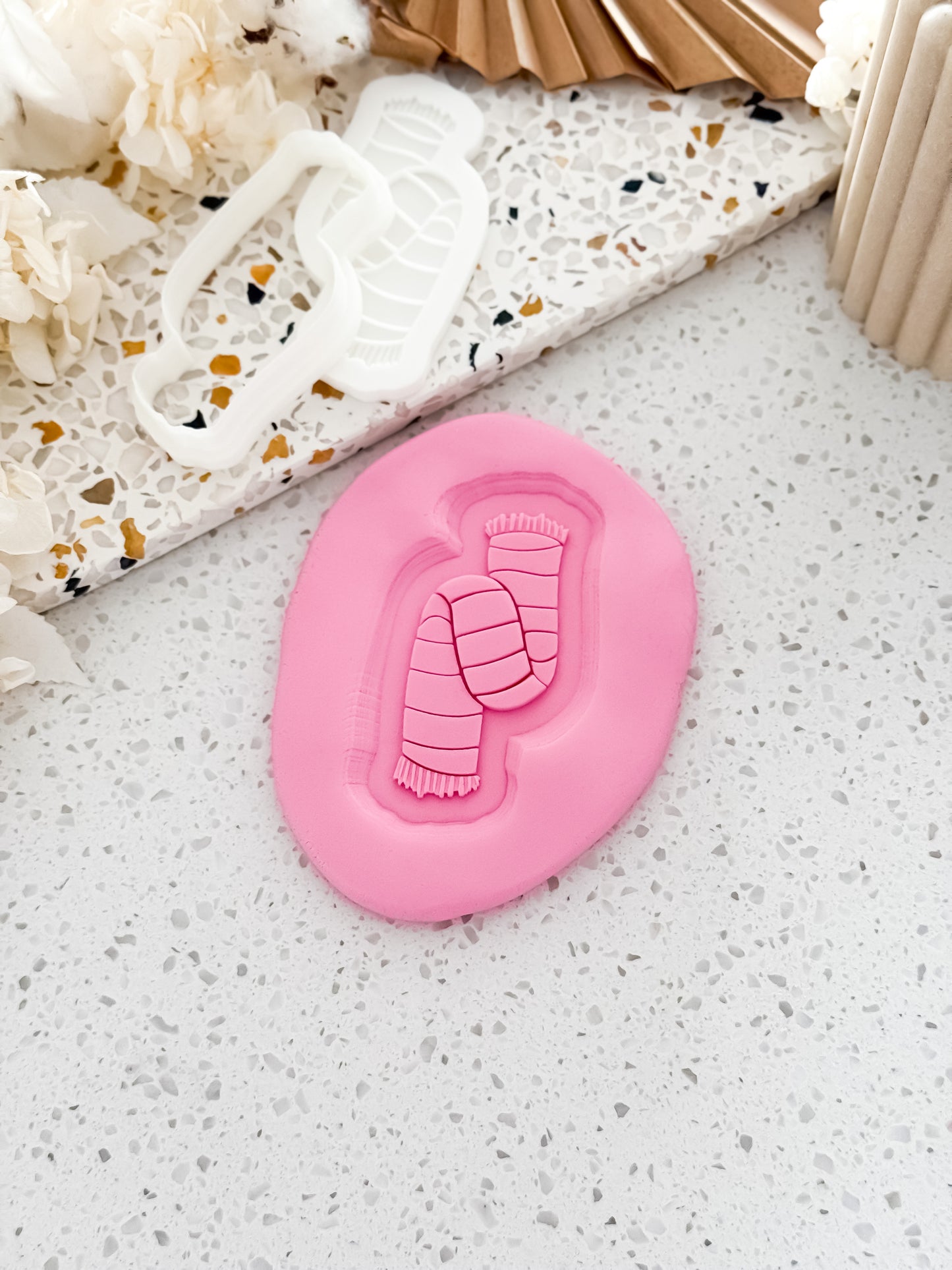 Magic Scarf Stamp & Cutter - Perfect for Fondant & Sugar Cookies