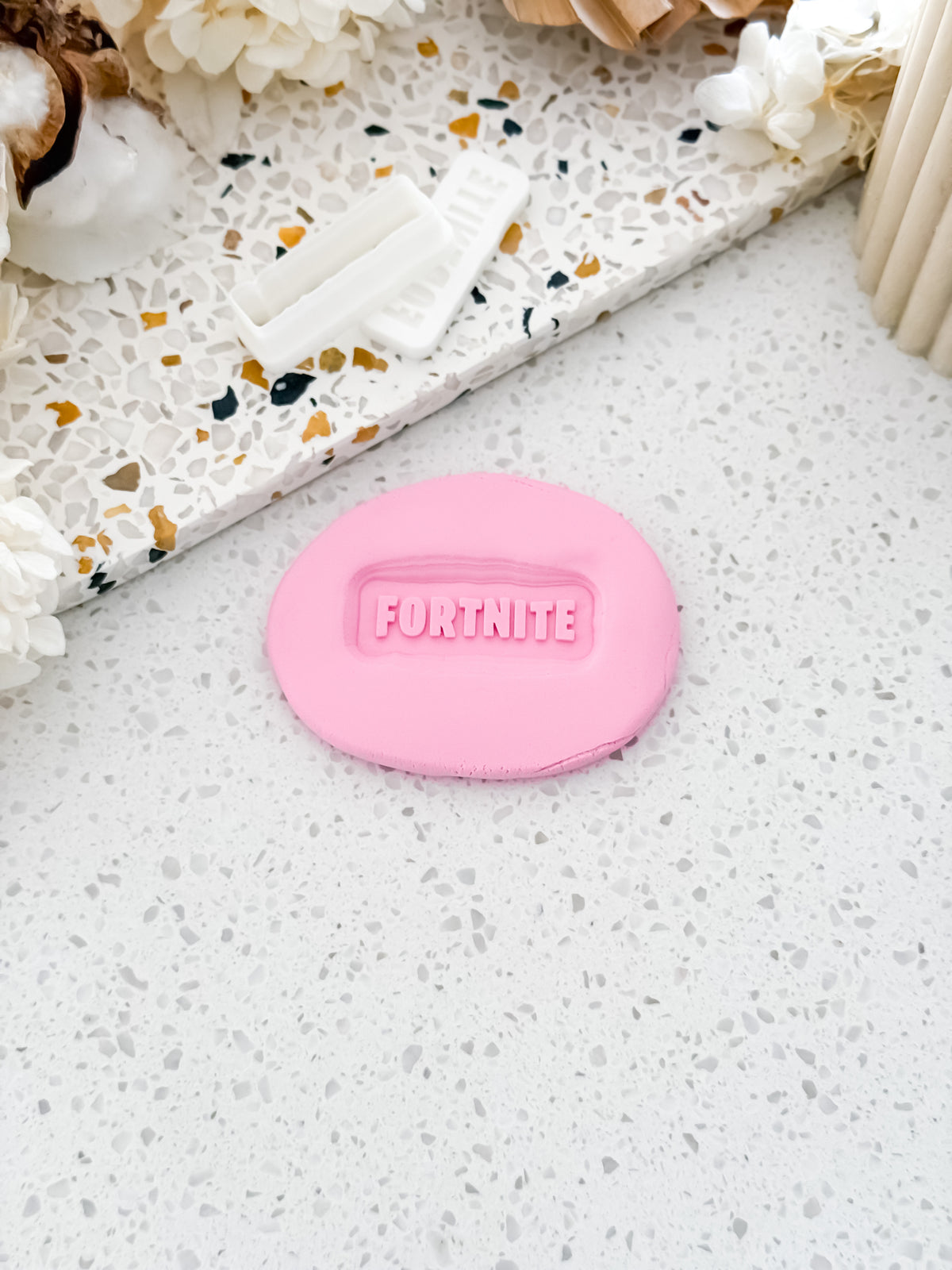Mini Battle Royale Script Stamp & Cutter - Perfect for Fondant & Sugar Cookies