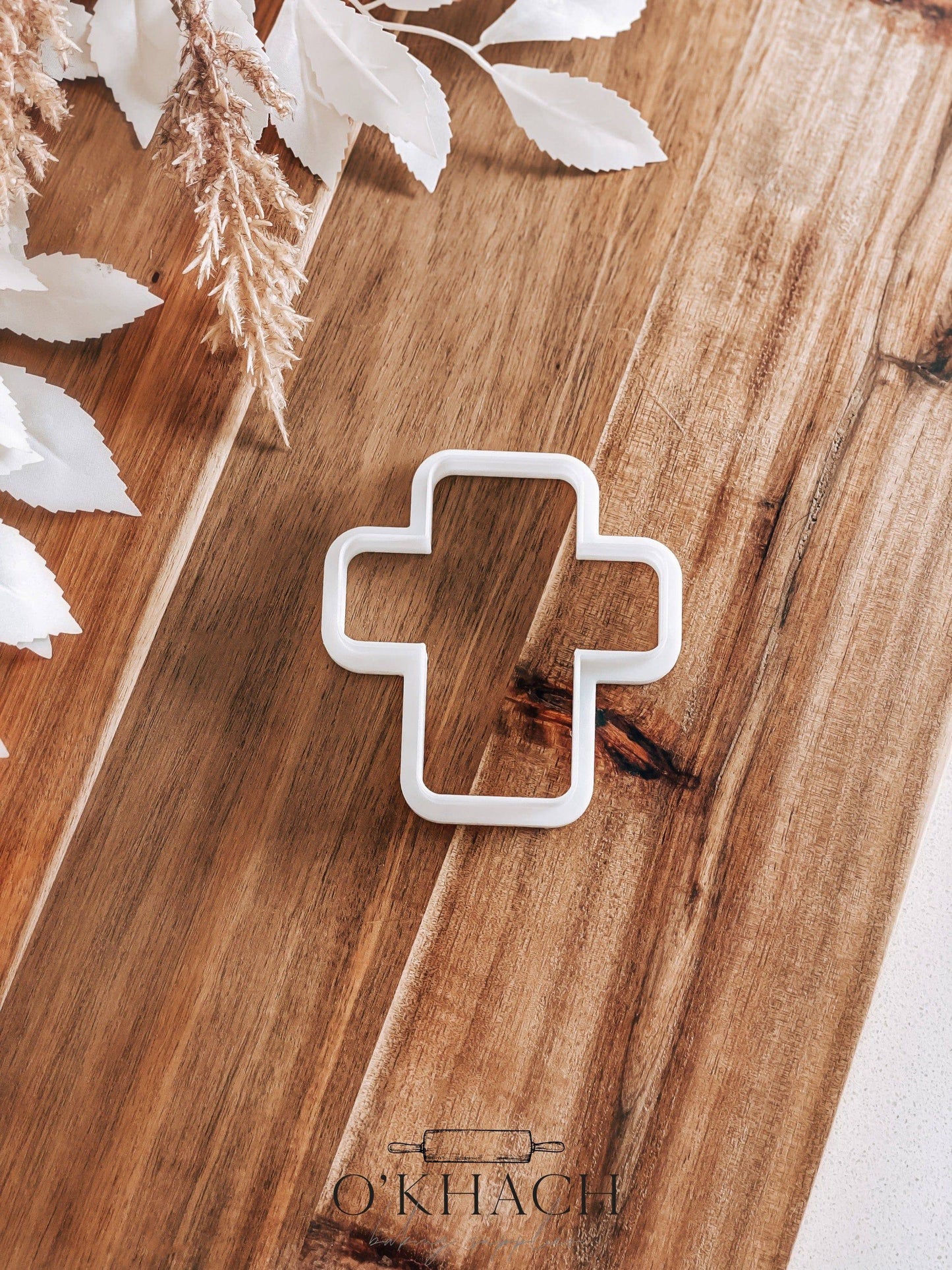 Rounded Cross Cutter – Perfect for Fondant, Sugar Cookies & Baking