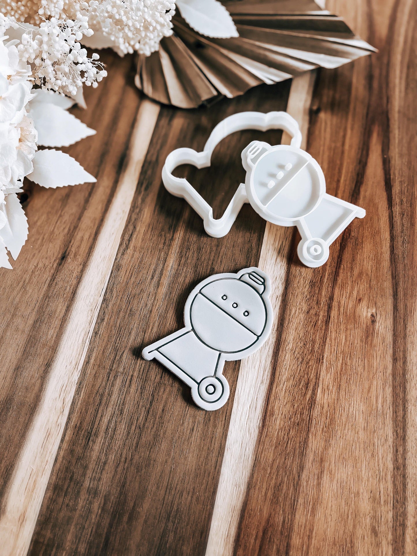 Barbecue Stamp & Cutter - Perfect for Fondant & Sugar Cookies