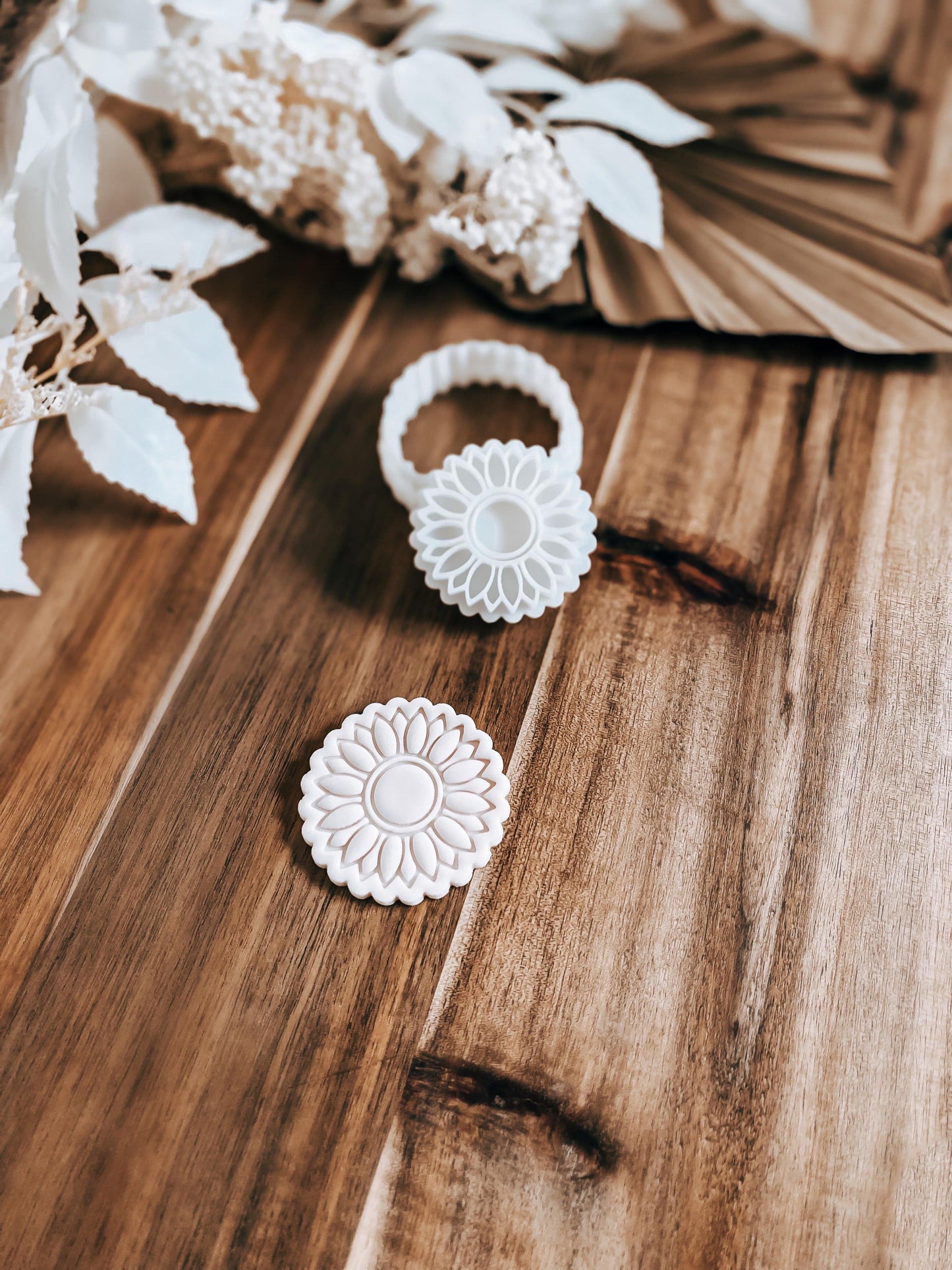 Mini Sunflower Stamp & Cutter - Perfect for Fondant & Sugar Cookies