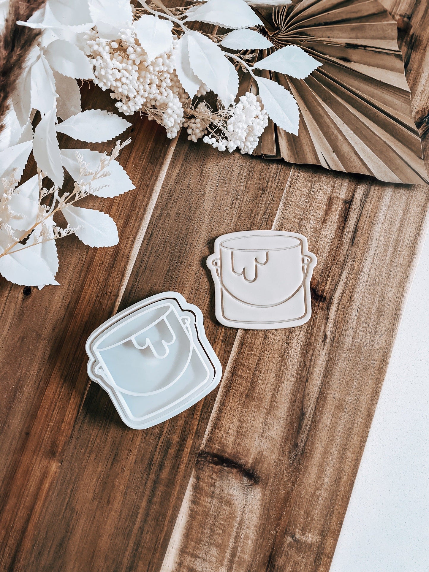 Paint Bucket Stamp & Cutter - Perfect for Fondant & Sugar Cookies