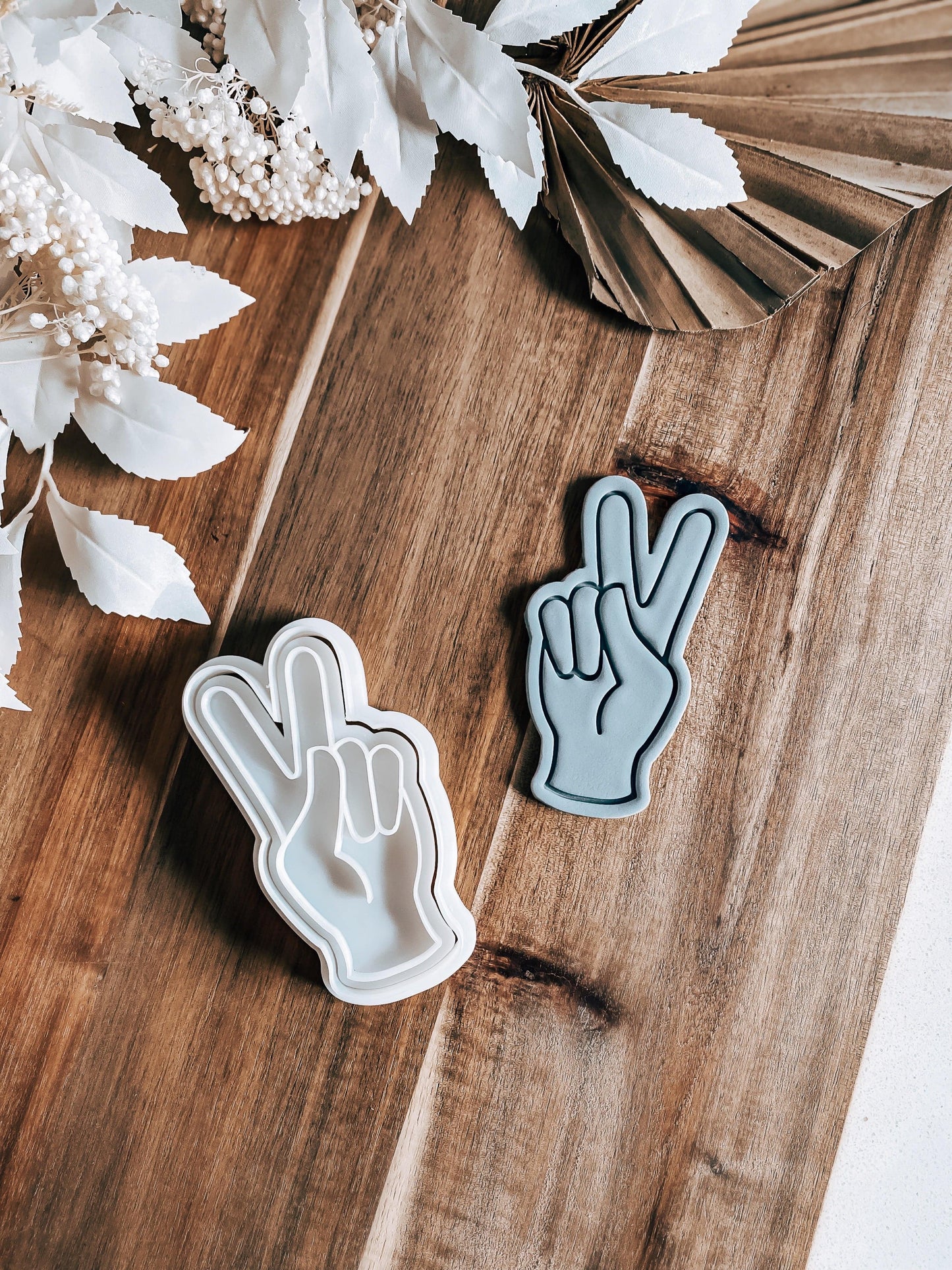 Peace Sign Stamp & Cutter - Perfect for Fondant & Sugar Cookies