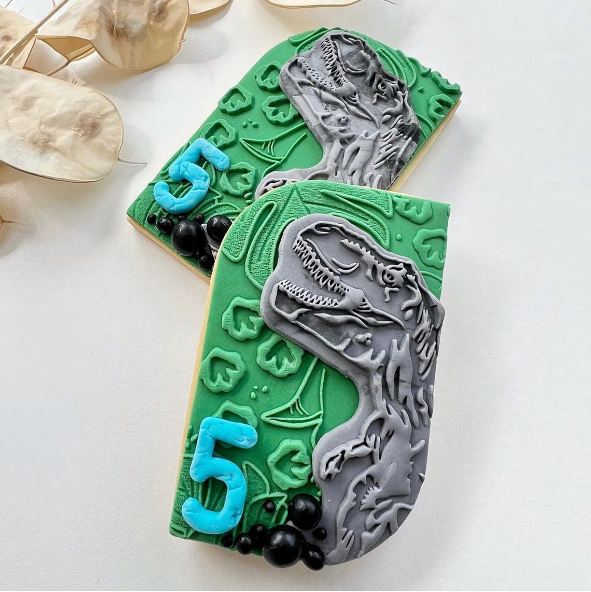 Jurassic World Logo - Cookie Stamp and Cutter - Perfect for Fondant & Sugar Cookies