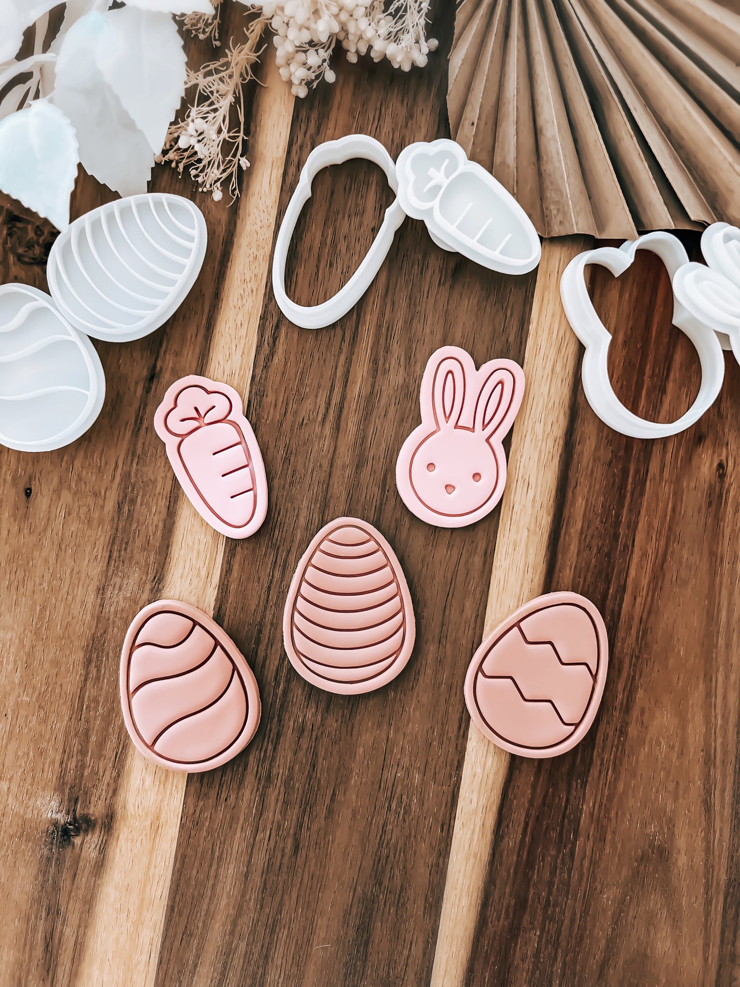 Mini Carrot - Cookie Stamp & Cutter - Ideal for Fondant & Sugar Cookies