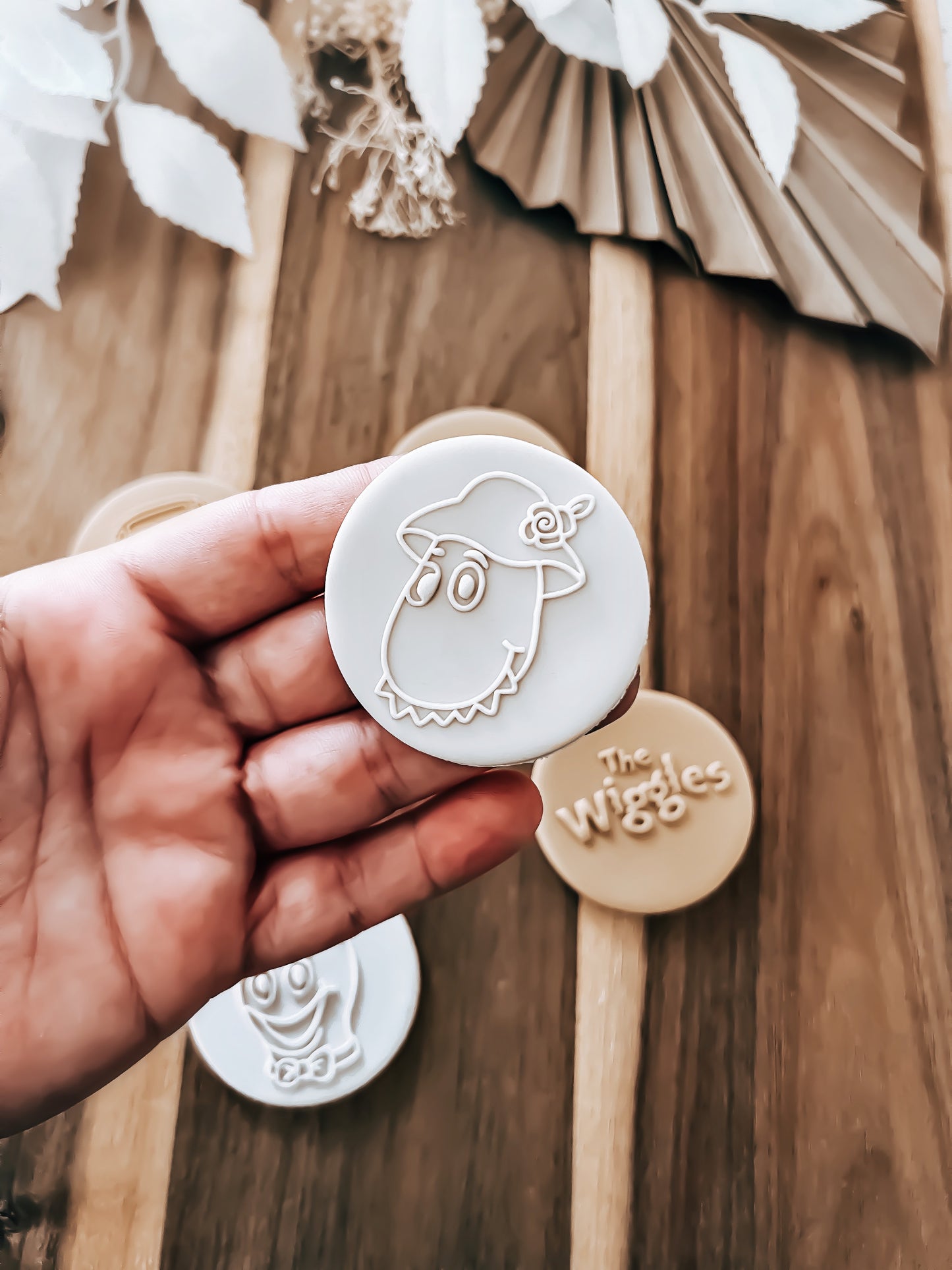 Mini Dorothy the Dinosaur (The Wiggles) 'UP' - Cookie Stamp - Ideal for Fondant & Sugar Cookies