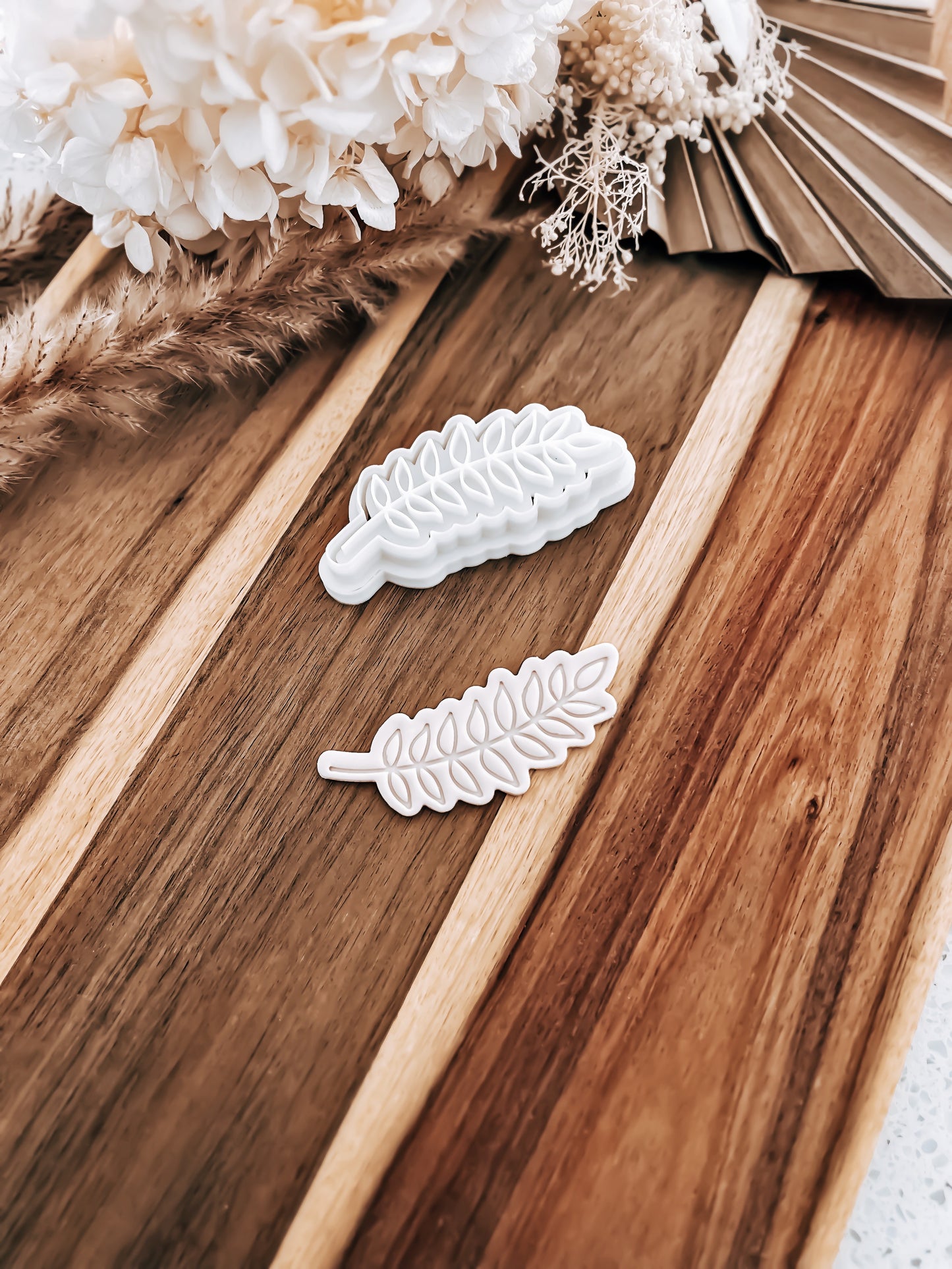 Simple Leaves Branch Cookie Stamp & Cutter - Perfect for Fondant & Sugar Cookies