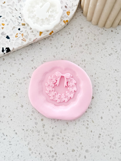 Mini Wreath (Bow) Stamp & Cutter - Perfect for Fondant & Sugar Cookies