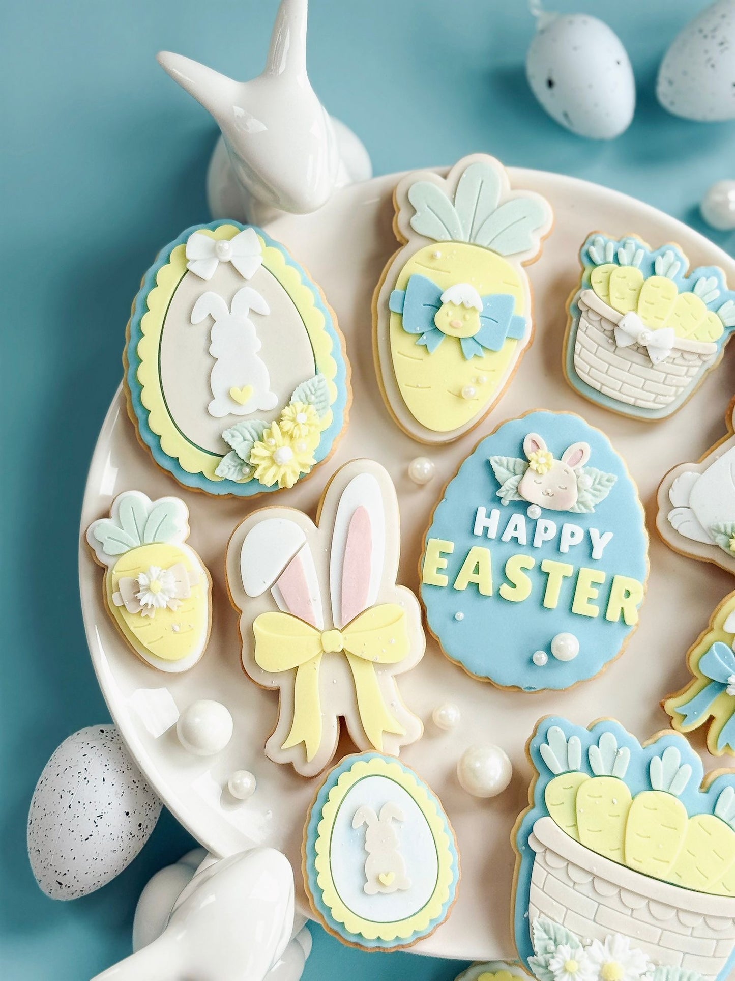 Easter Carrot with Bow - Cookie Stamp and Cutter