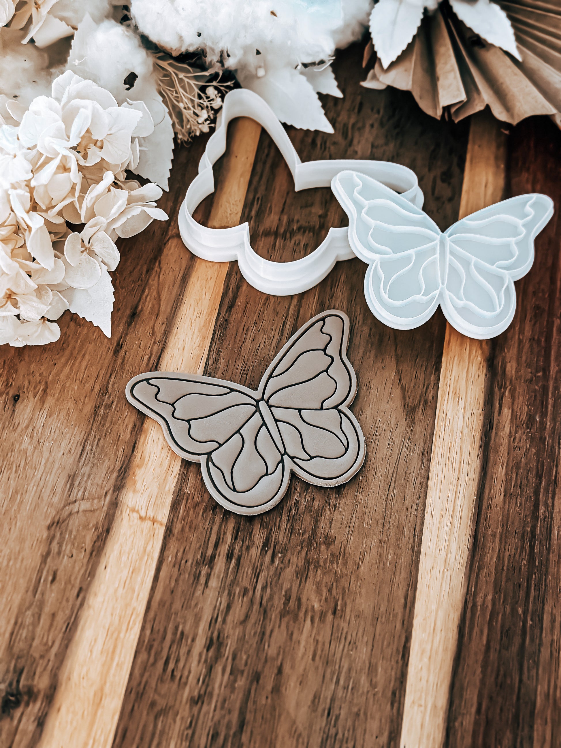 Lily Butterfly Cookie Stamp & Cutter - Fondant & Sugar Cookies