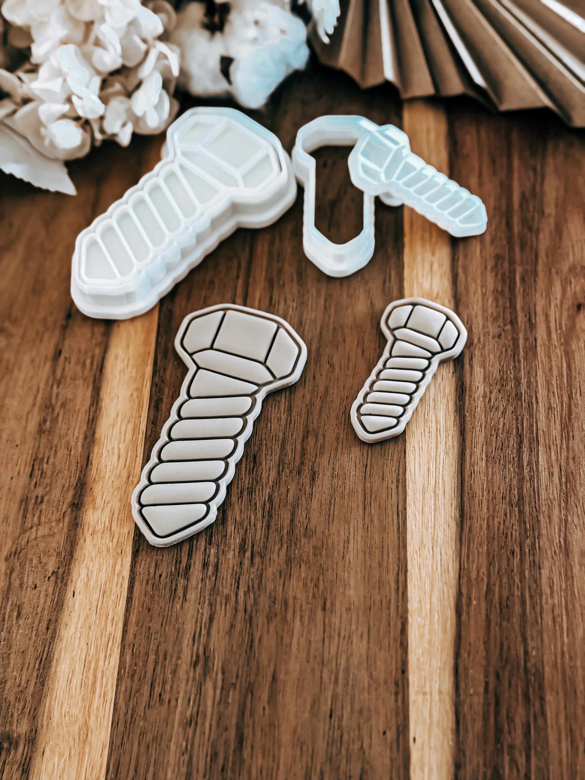 Screw Stamp & Cutter - Perfect for Fondant & Sugar Cookies