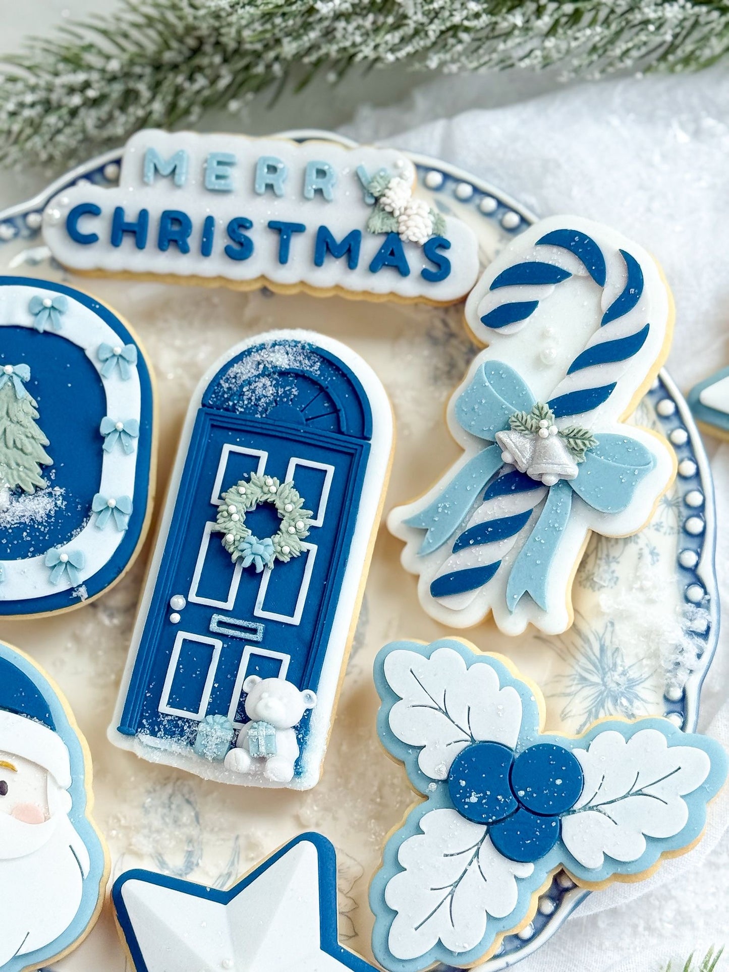 Mistletoe - Cookie Stamp and Cutter