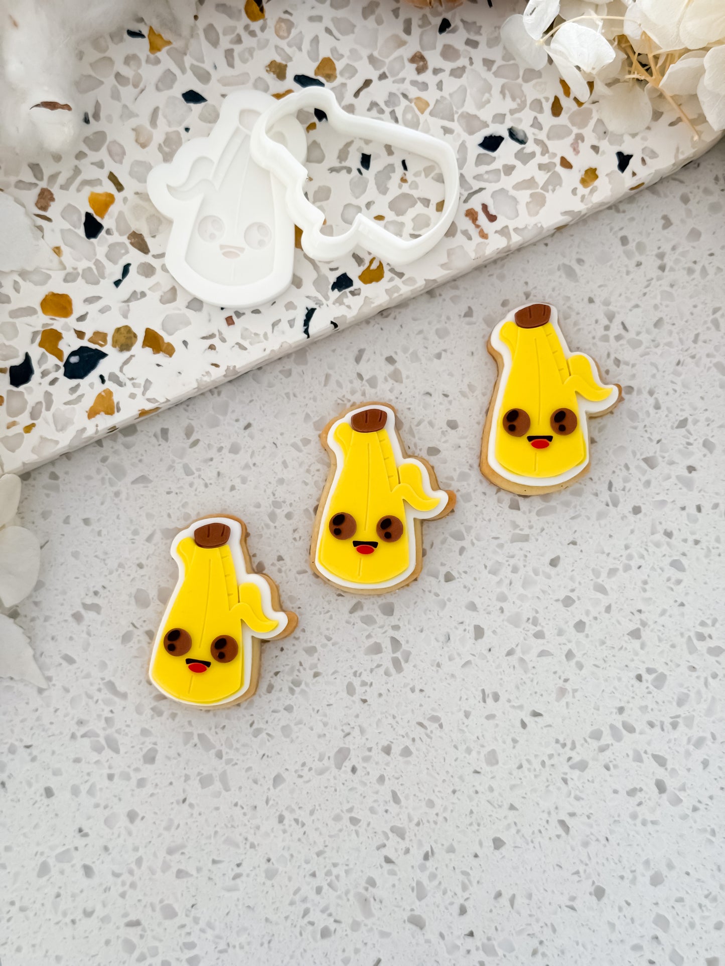 Banana Peely Stamp & Cutter - Perfect for Fondant & Sugar Cookies