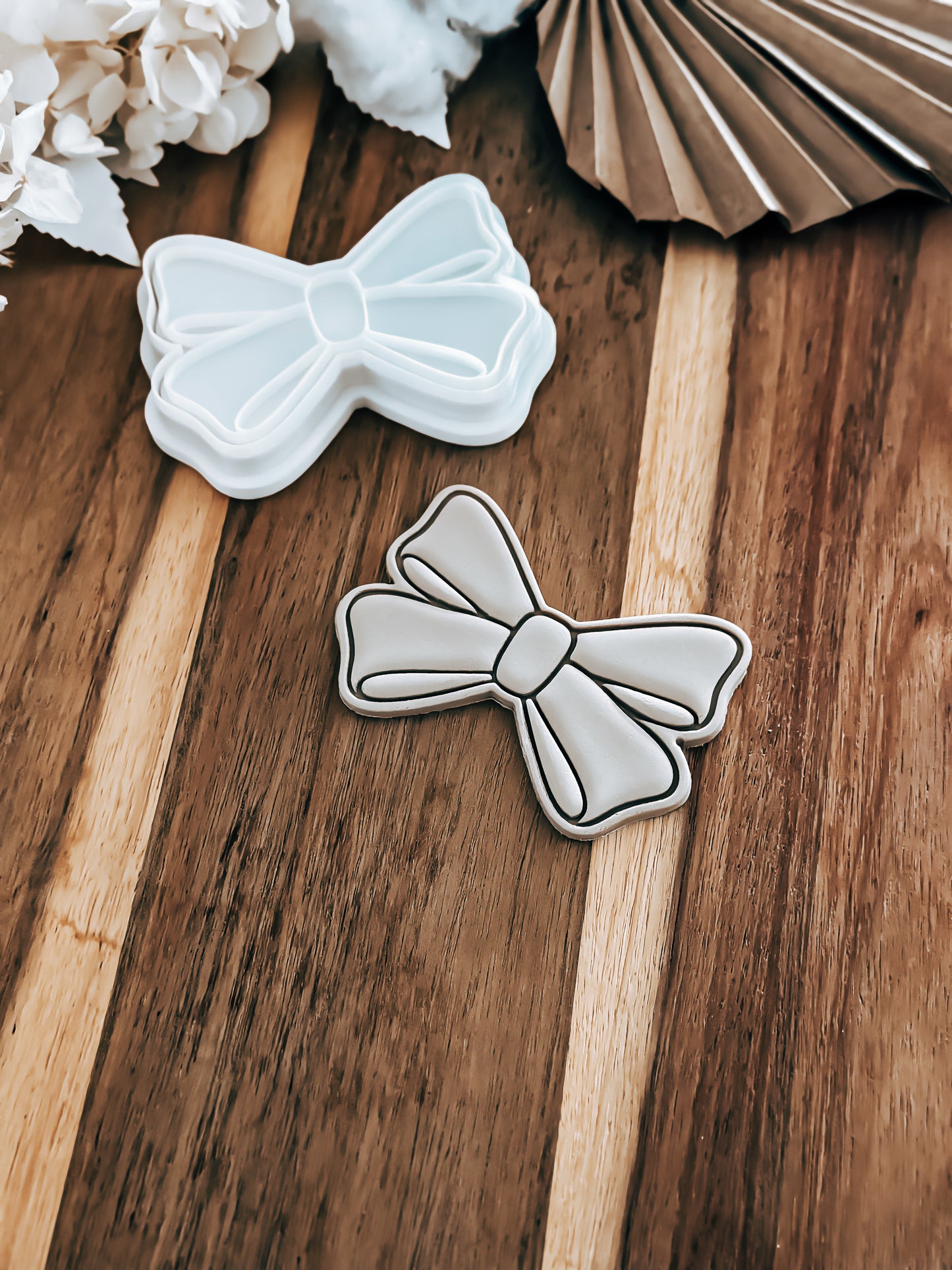 Folded Bow - Cookie Stamp and Cutter - Fondant & Sugar Cookies