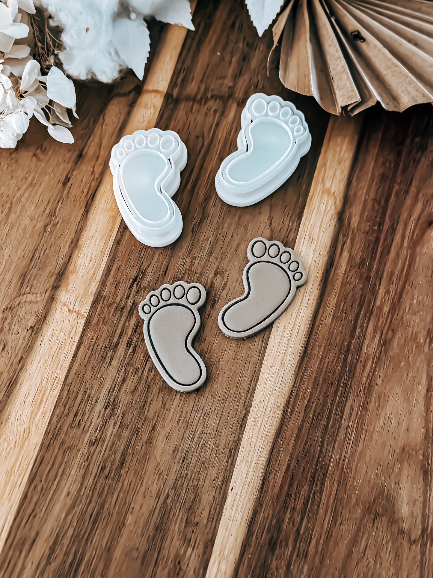 Mini Baby Feet Set of 2 - Cookie Stamp & Cutter