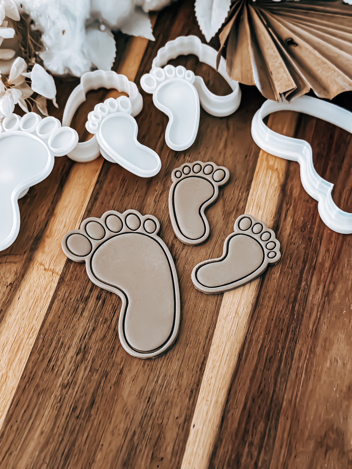 Mini Baby Feet Set of 2 - Cookie Stamp & Cutter