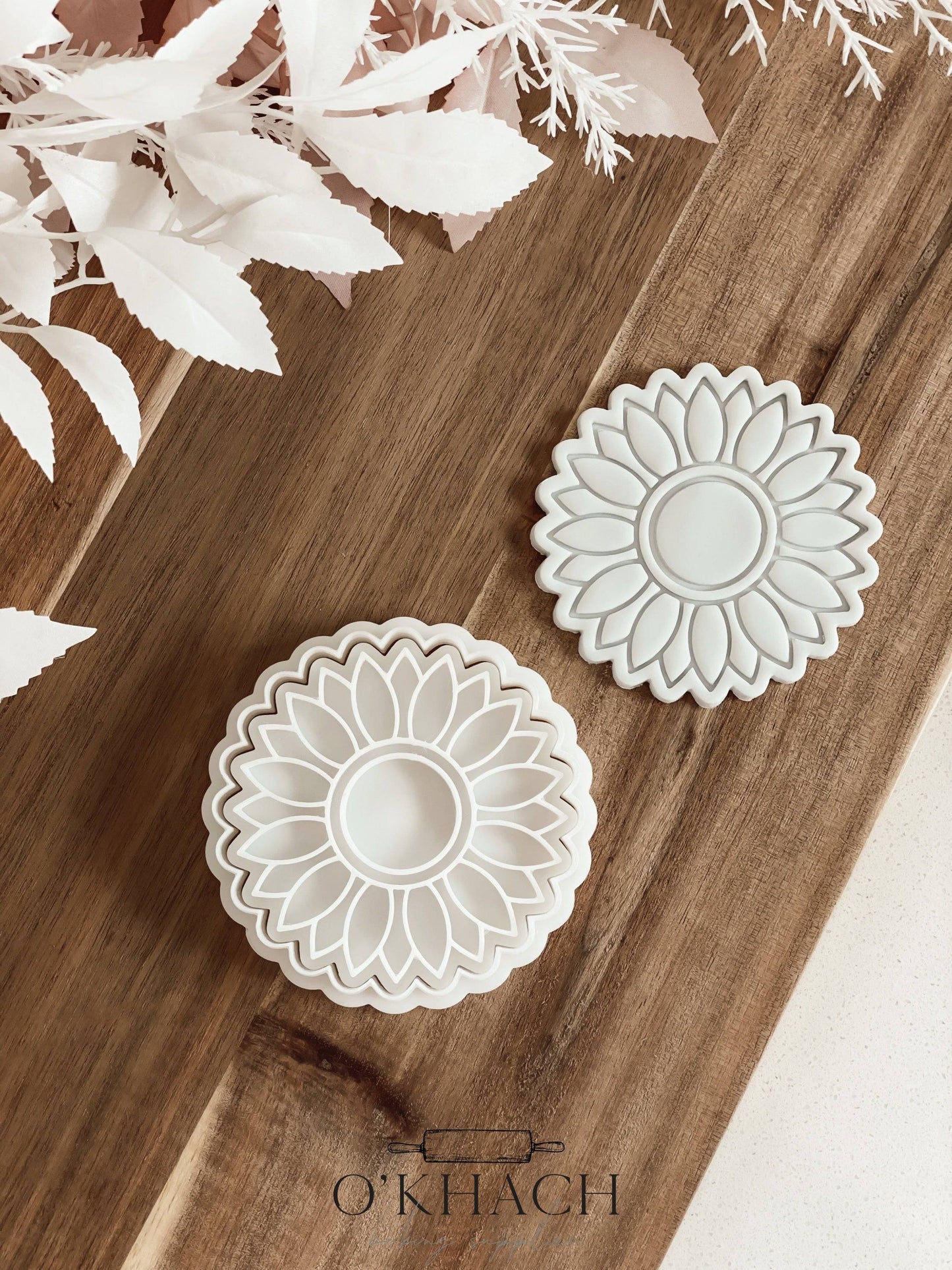 Large Sunflower Stamp & Cutter - Perfect for Fondant & Sugar Cookies