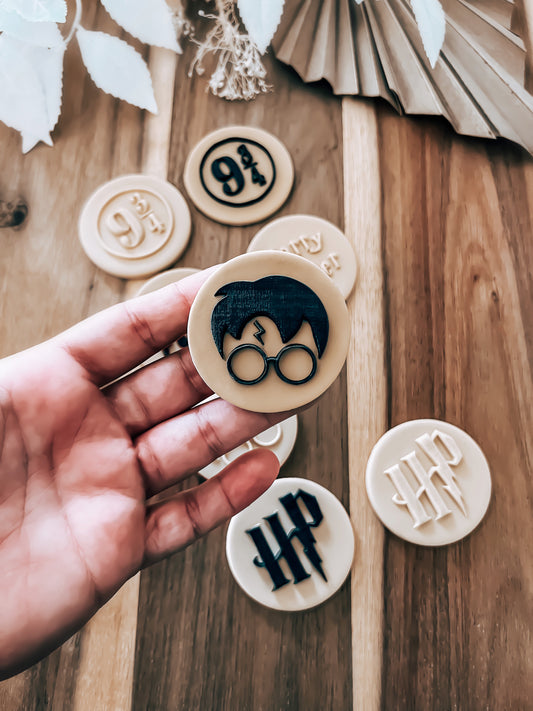Mini Boy Wizard Silhouette - Cookie Stamp - Fondant & Sugar Cookies