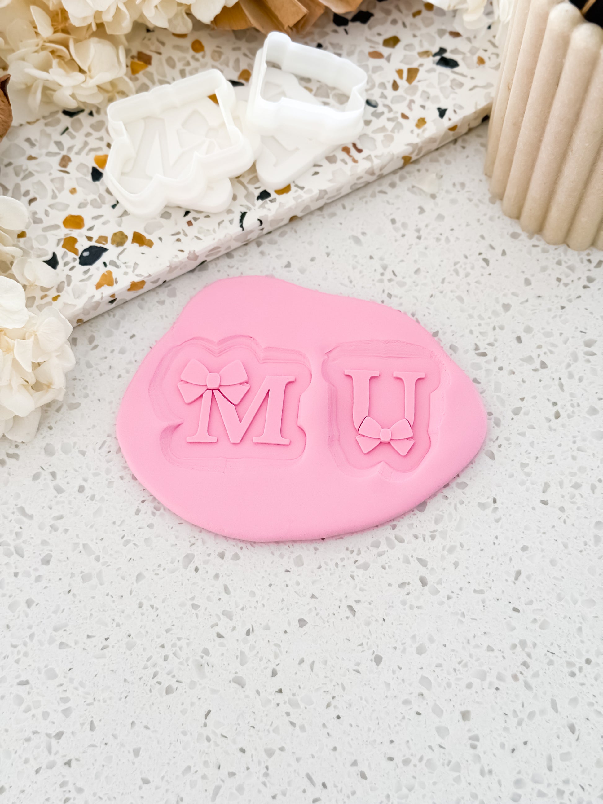 Mini MUM Bow Letter Set Stamp & Cutter - Perfect for Fondant & Sugar Cookies
