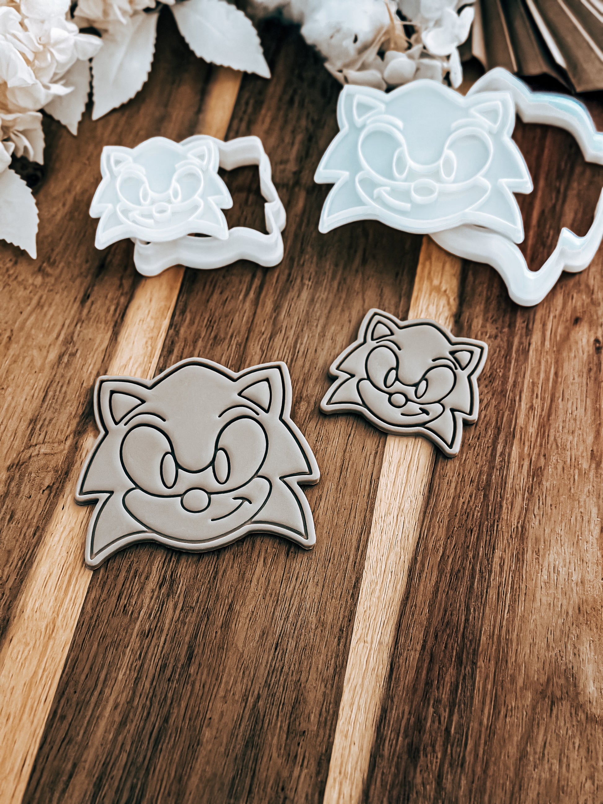 Speedy Hero (Front) - Cookie Stamp and Cutter - Ideal for Fondant & Sugar Cookies