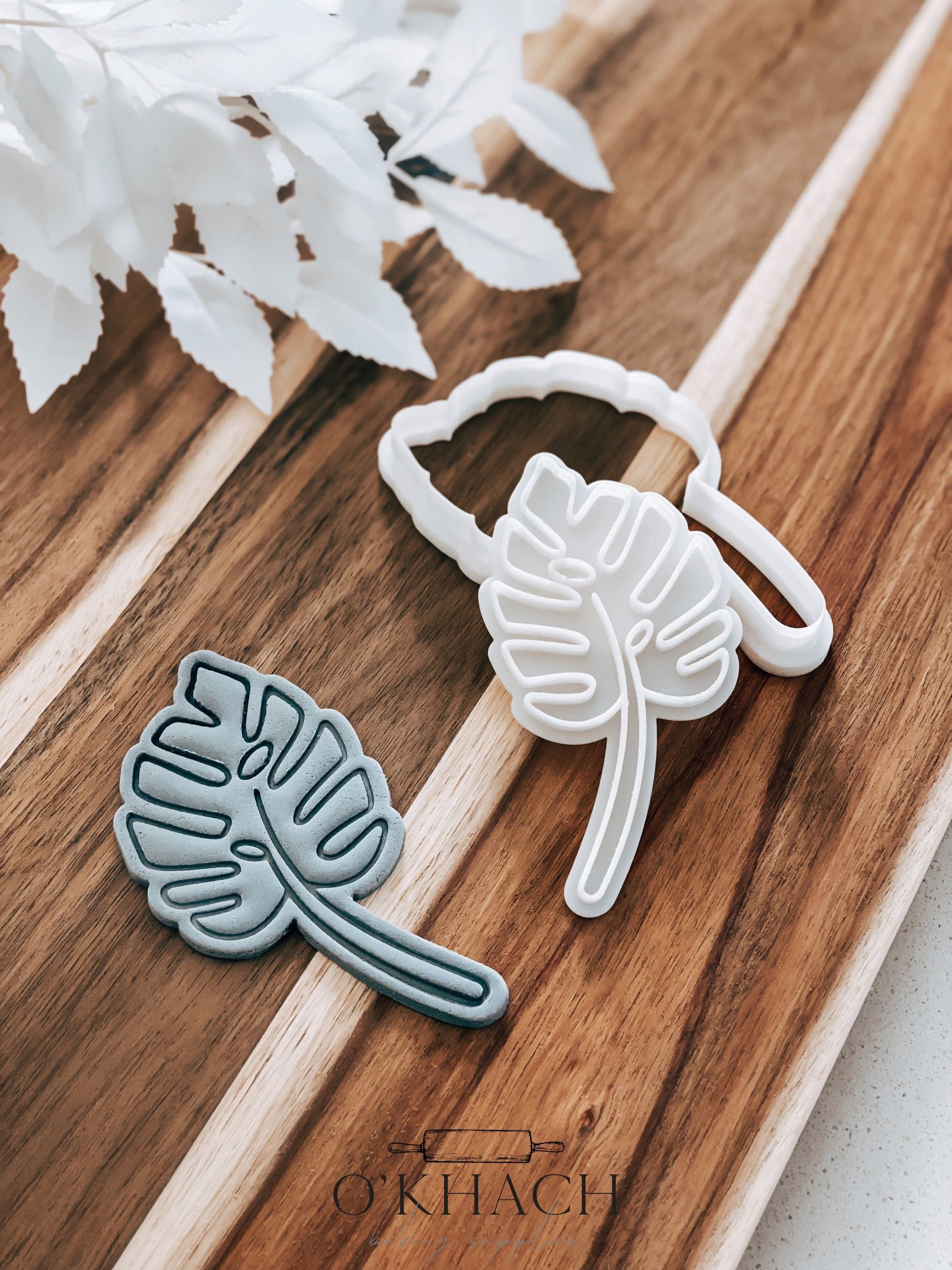 Monstera Leaf Stamp and Cutter - O'Khach Baking Supplies