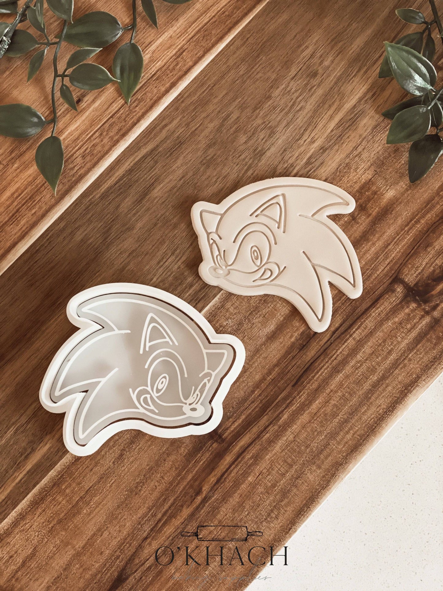 Sonic the Hedgehog Stamp & Cutter - O'Khach Baking Supplies