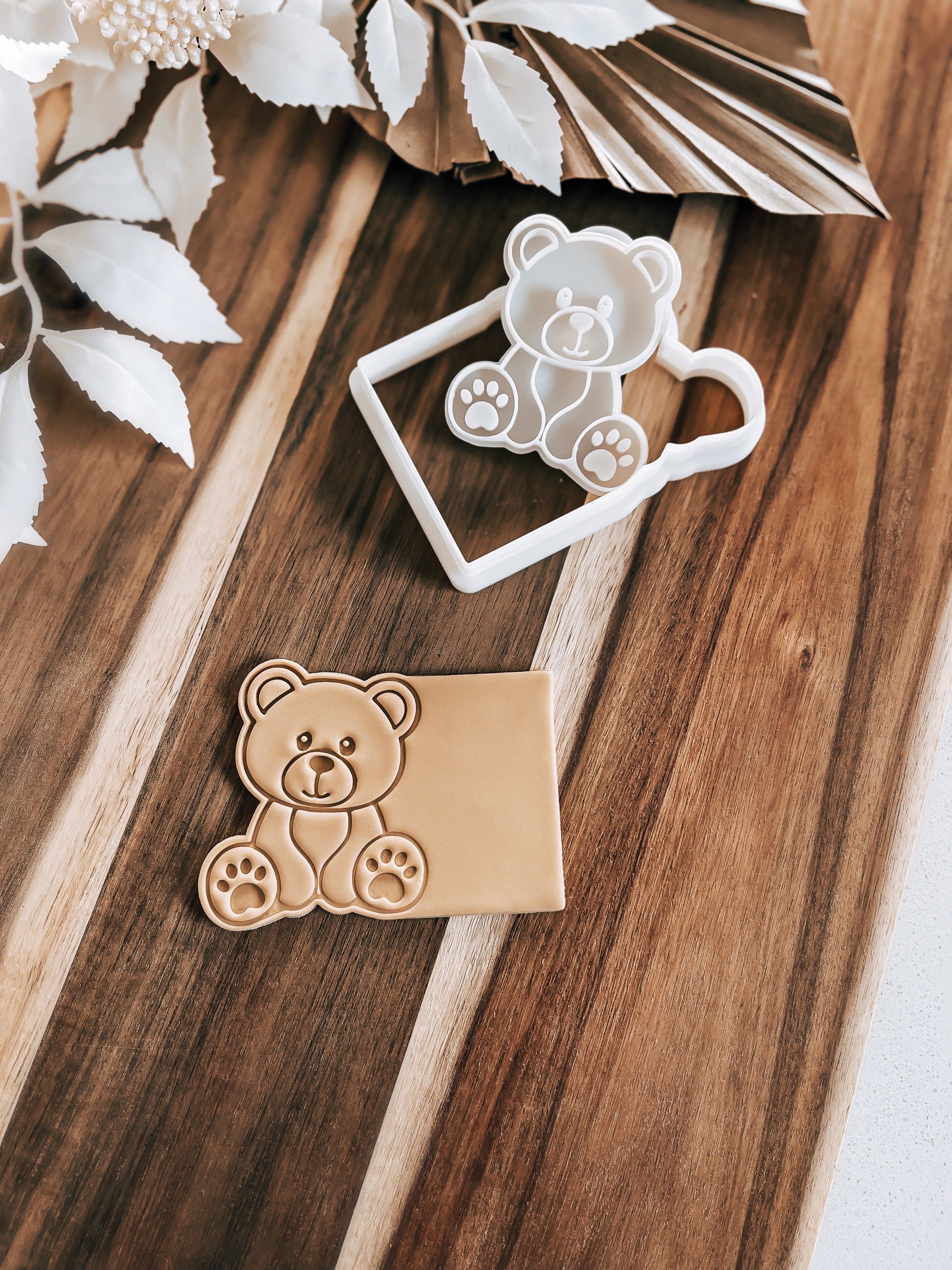 Bear Plaque - Cookie Stamp and Cutter - O'Khach Baking Supplies