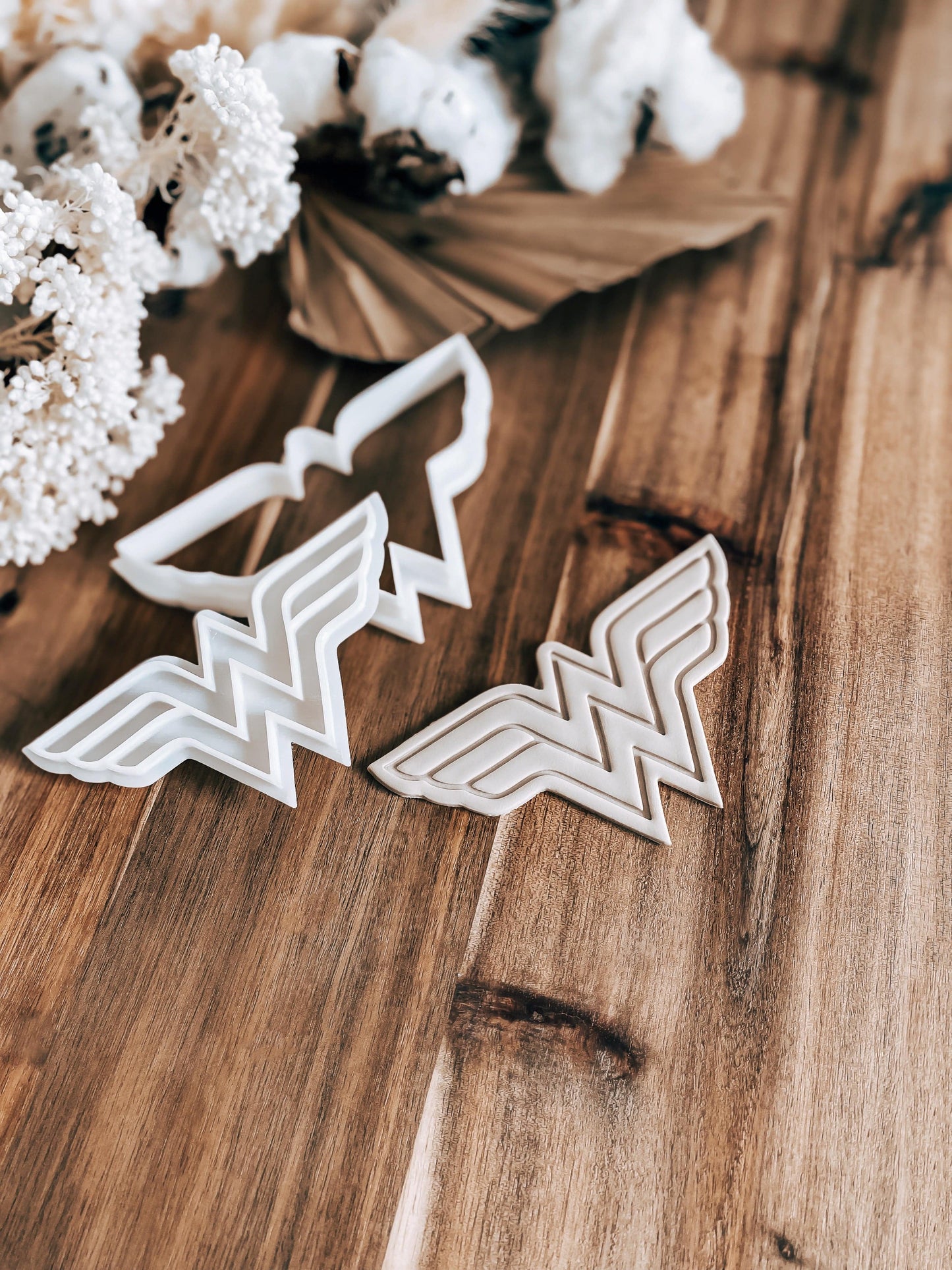 Wonder Woman Symbol - Cookie Stamp & Cutter - O'Khach Baking Supplies