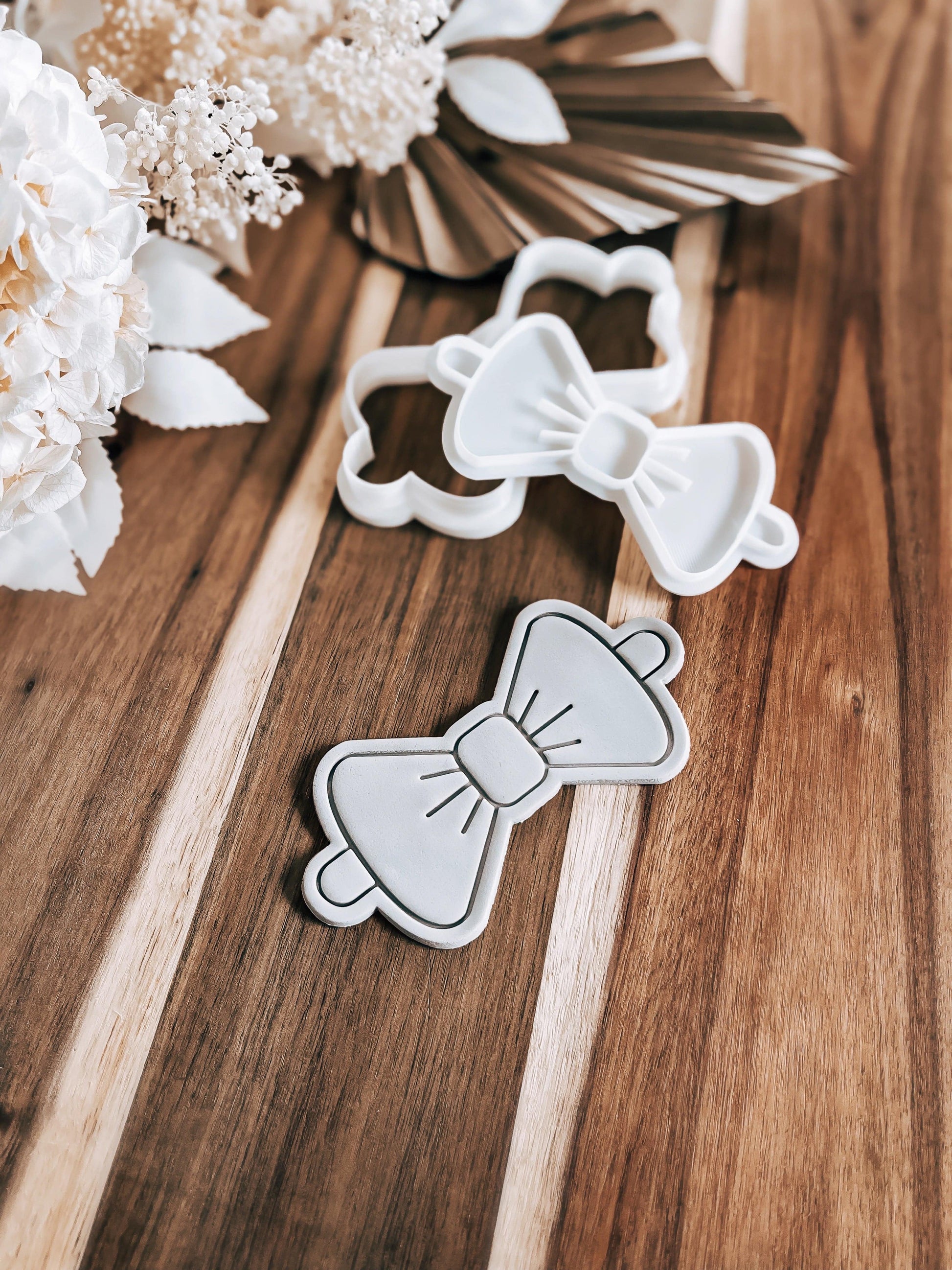 Bow Tie Cookie Stamp & Cutter - O'Khach Baking Supplies