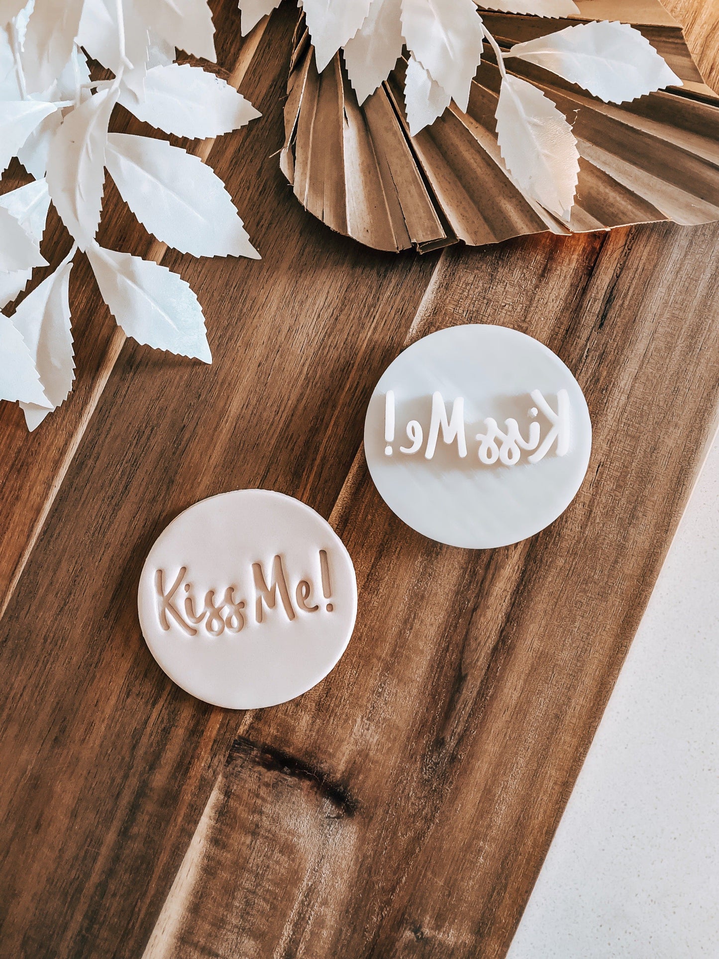 Kiss Me! Stamp - O'Khach Baking Supplies