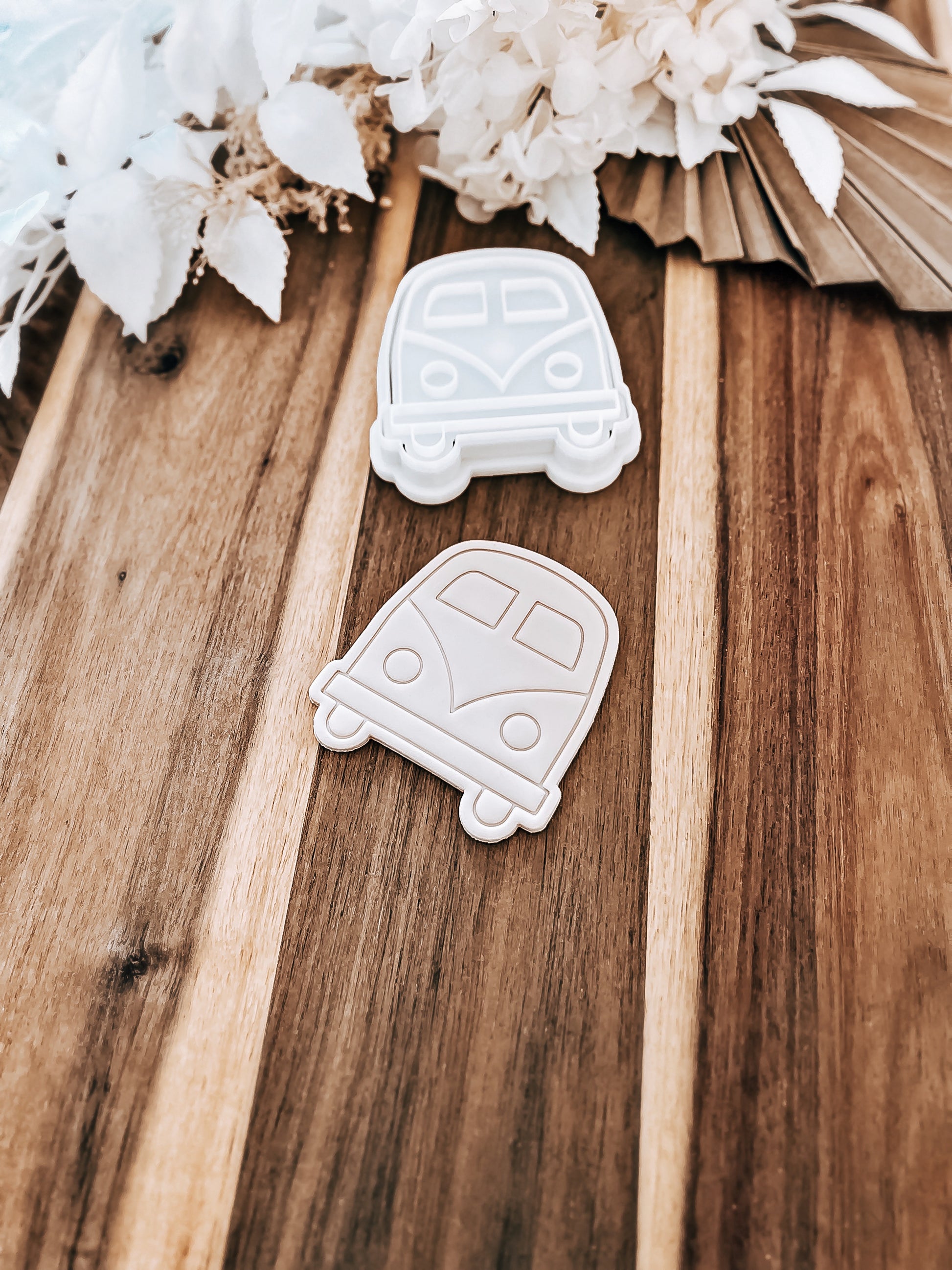 Combi Van (Front) - Cookie Stamp and Cutter - Ideal for Fondant & Sugar Cookies