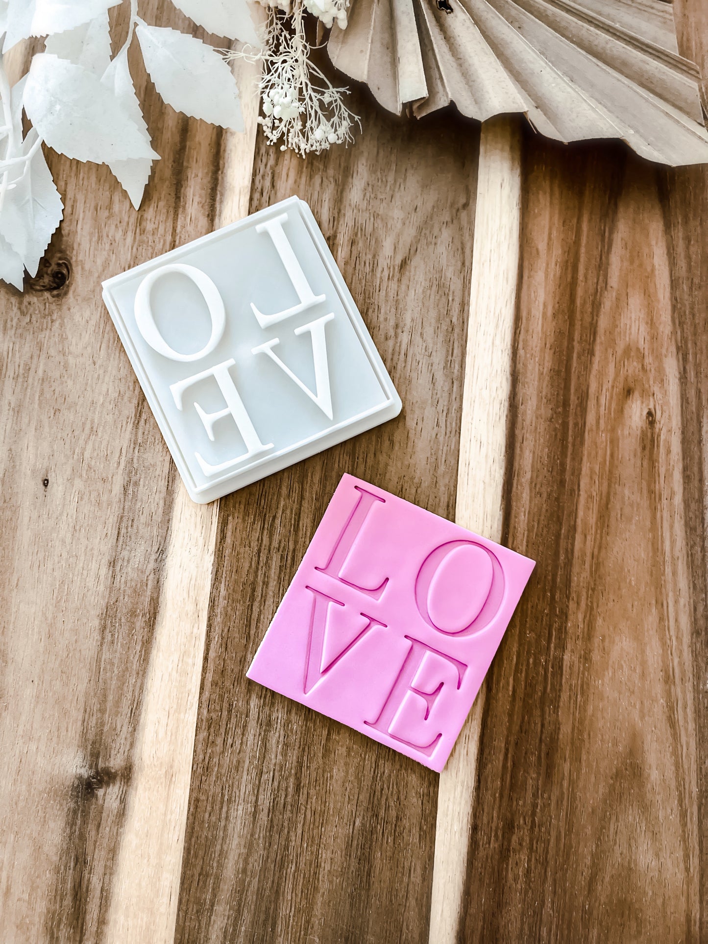 L O V E - Cookie Stamp & Cutter - Ideal for Fondant & Sugar Cookies