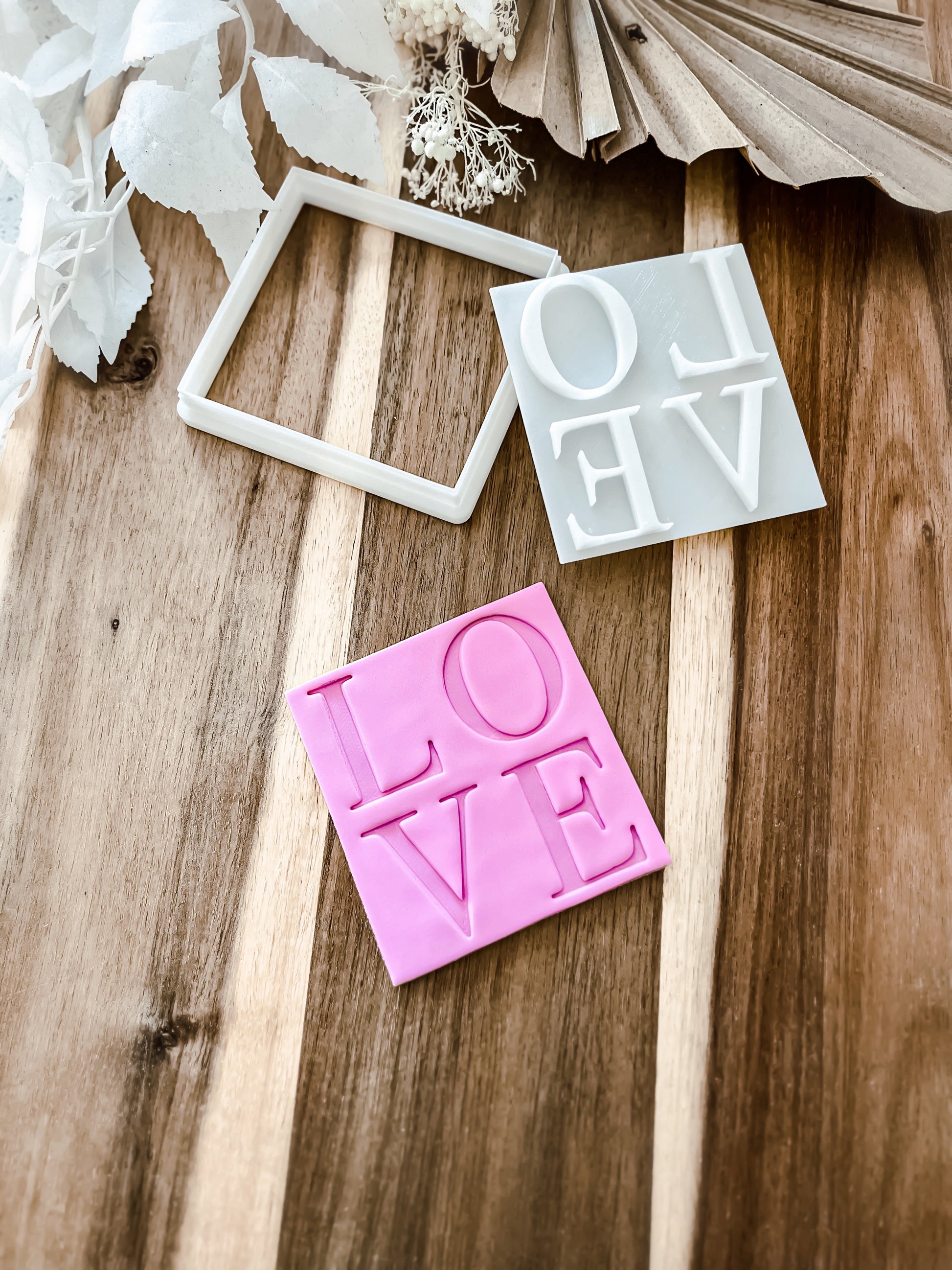 L O V E - Cookie Stamp & Cutter - Ideal for Fondant & Sugar Cookies