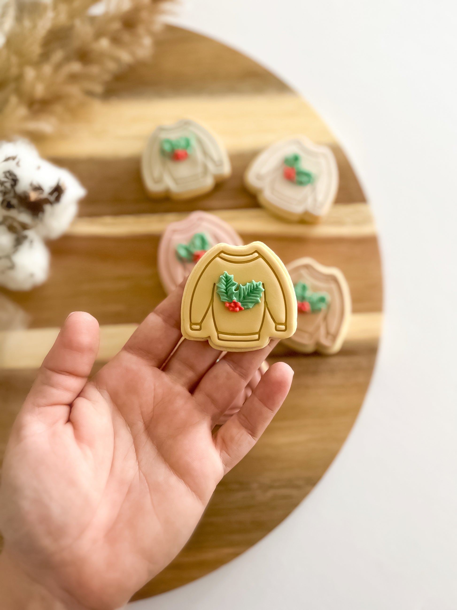 Mini Sweater - Cookie Stamp & Cutter - Fondant & Sugar Cookies